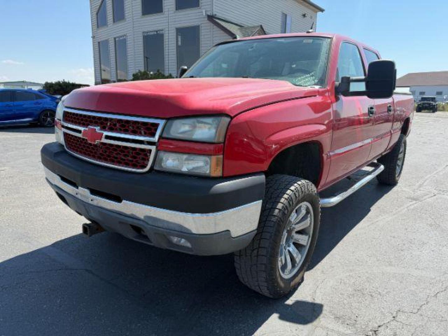 2005 RED /Dark Charcoal Chevrolet Silverado 2500HD (1GCHK232X5F) with an 66 engine, Automatic transmission, located at 1175 N Woodruff Ave, Idaho Falls, ID, 83401, 43.506901, -111.999657 - At Timberline Auto, finding a great deal on your next vehicle is always easy! Our experienced sales staff's goal is to help find you the right vehicle at the right price! Our knowledgeable finance department has options for almost any credit score. We offer extended service contract options to prote - Photo#20
