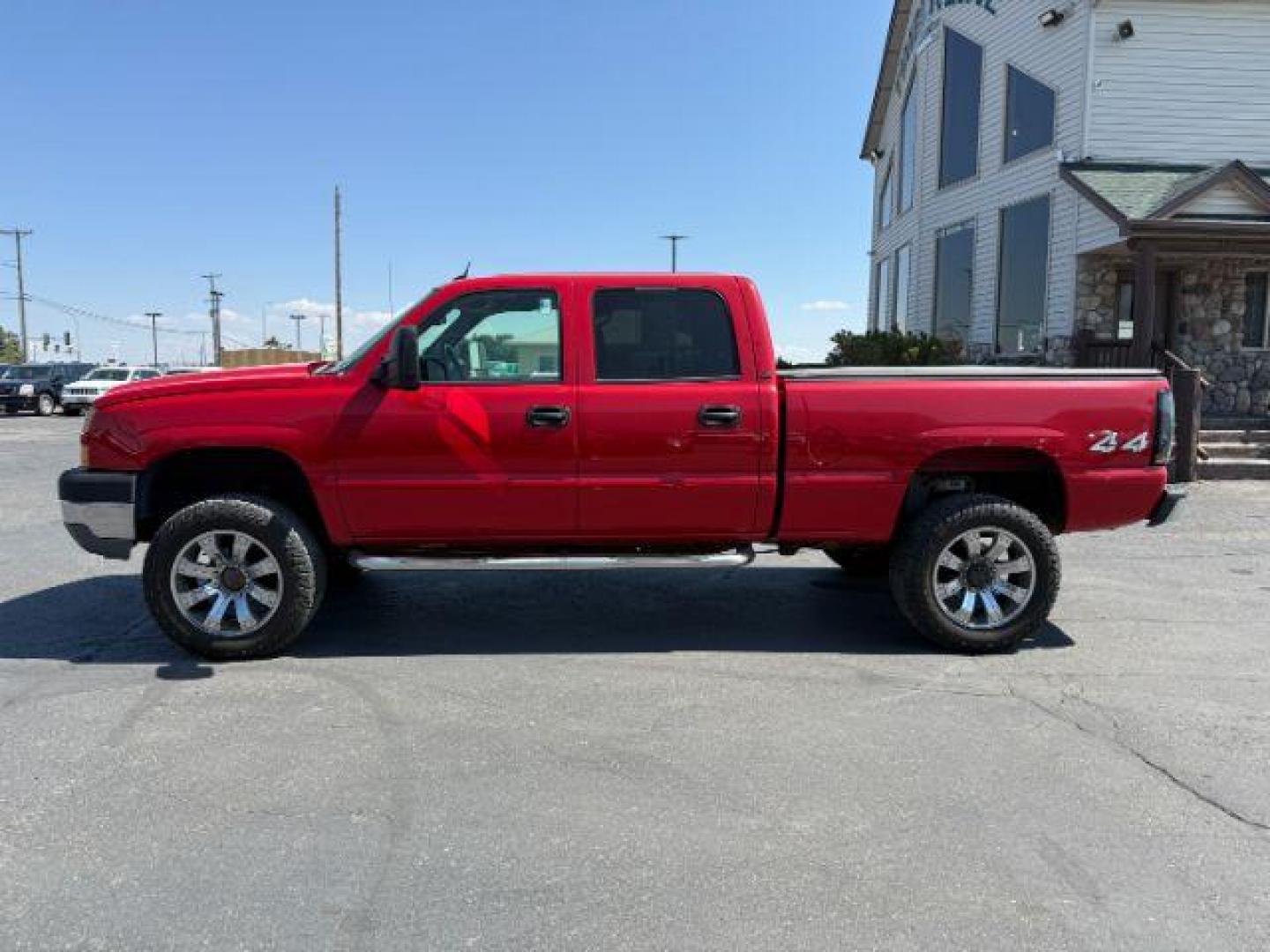 2005 RED /Dark Charcoal Chevrolet Silverado 2500HD (1GCHK232X5F) with an 66 engine, Automatic transmission, located at 1175 N Woodruff Ave, Idaho Falls, ID, 83401, 43.506901, -111.999657 - At Timberline Auto, finding a great deal on your next vehicle is always easy! Our experienced sales staff's goal is to help find you the right vehicle at the right price! Our knowledgeable finance department has options for almost any credit score. We offer extended service contract options to prote - Photo#21
