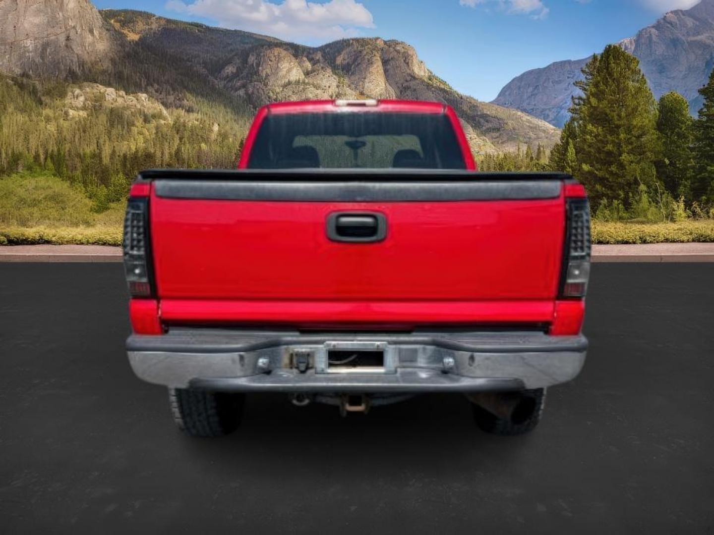 2005 RED /Dark Charcoal Chevrolet Silverado 2500HD (1GCHK232X5F) with an 66 engine, Automatic transmission, located at 1175 N Woodruff Ave, Idaho Falls, ID, 83401, 43.506901, -111.999657 - At Timberline Auto, finding a great deal on your next vehicle is always easy! Our experienced sales staff's goal is to help find you the right vehicle at the right price! Our knowledgeable finance department has options for almost any credit score. We offer extended service contract options to prote - Photo#3