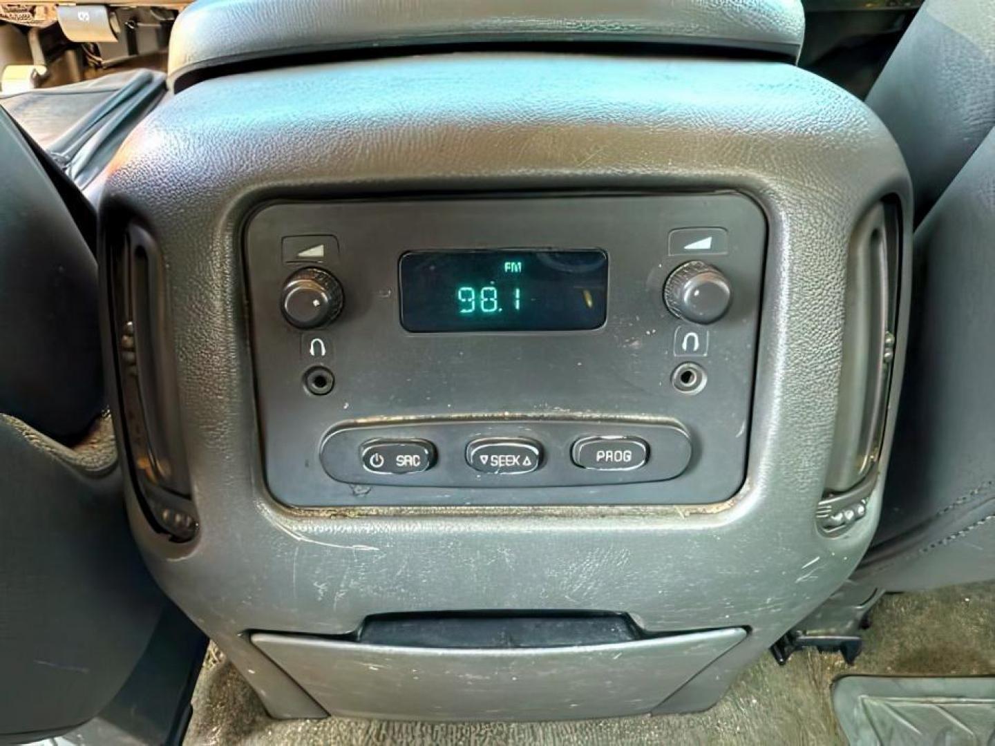 2005 RED /Dark Charcoal Chevrolet Silverado 2500HD (1GCHK232X5F) with an 66 engine, Automatic transmission, located at 1175 N Woodruff Ave, Idaho Falls, ID, 83401, 43.506901, -111.999657 - At Timberline Auto, finding a great deal on your next vehicle is always easy! Our experienced sales staff's goal is to help find you the right vehicle at the right price! Our knowledgeable finance department has options for almost any credit score. We offer extended service contract options to prote - Photo#17