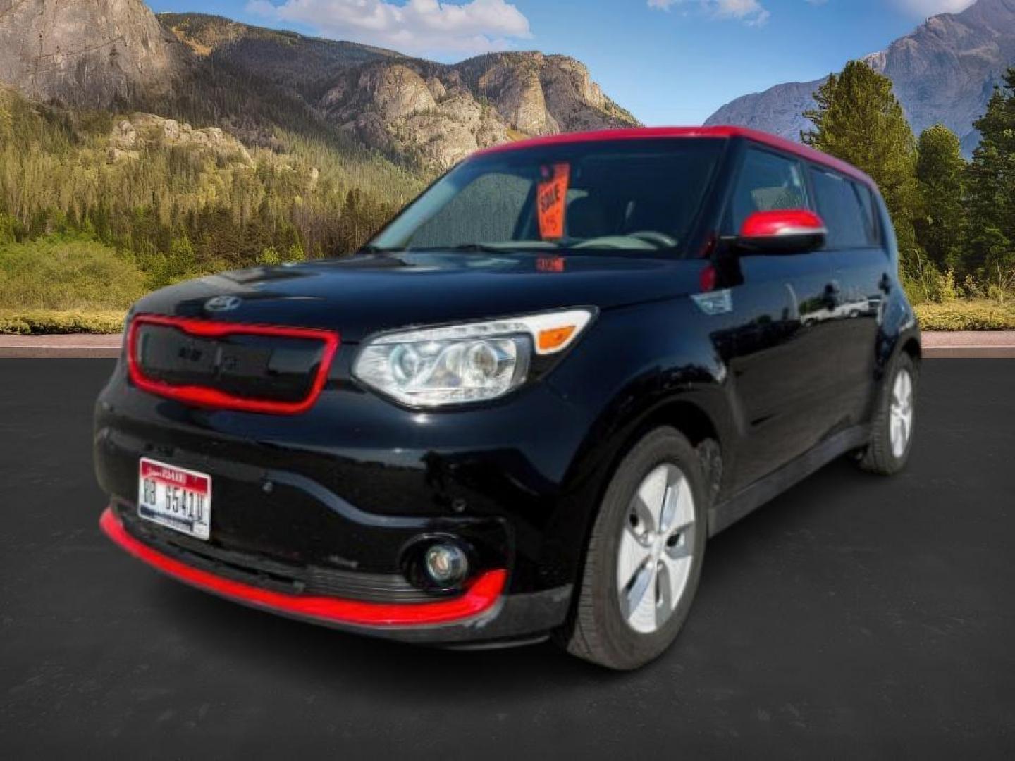 2016 BLACK /Gray Two-Tone, cloth KIA Soul EV (KNDJX3AE5G7) with an ELECTRIC engine, Automatic transmission, located at 1175 N Woodruff Ave, Idaho Falls, ID, 83401, 43.506901, -111.999657 - At Timberline Auto, finding a great deal on your next vehicle is always easy! Our experienced sales staff's goal is to help find you the right vehicle at the right price! Our knowledgeable finance department has options for almost any credit score. We offer extended service contract options to prote - Photo#0