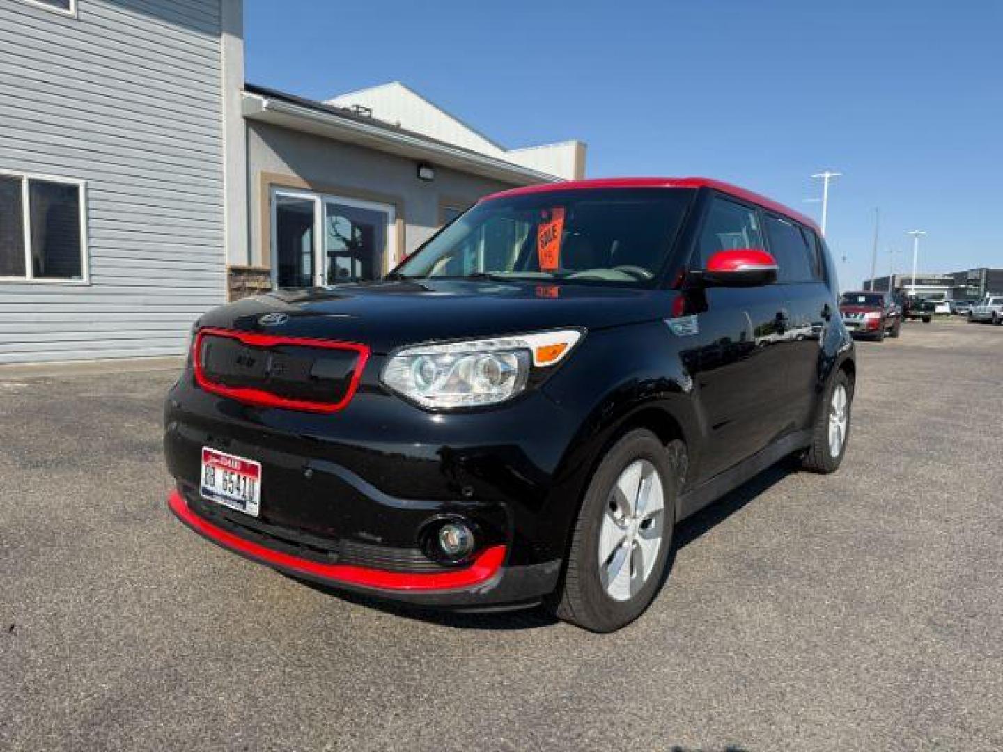 2016 BLACK /Gray Two-Tone, cloth KIA Soul EV (KNDJX3AE5G7) with an ELECTRIC engine, Automatic transmission, located at 1175 N Woodruff Ave, Idaho Falls, ID, 83401, 43.506901, -111.999657 - At Timberline Auto, finding a great deal on your next vehicle is always easy! Our experienced sales staff's goal is to help find you the right vehicle at the right price! Our knowledgeable finance department has options for almost any credit score. We offer extended service contract options to prote - Photo#23