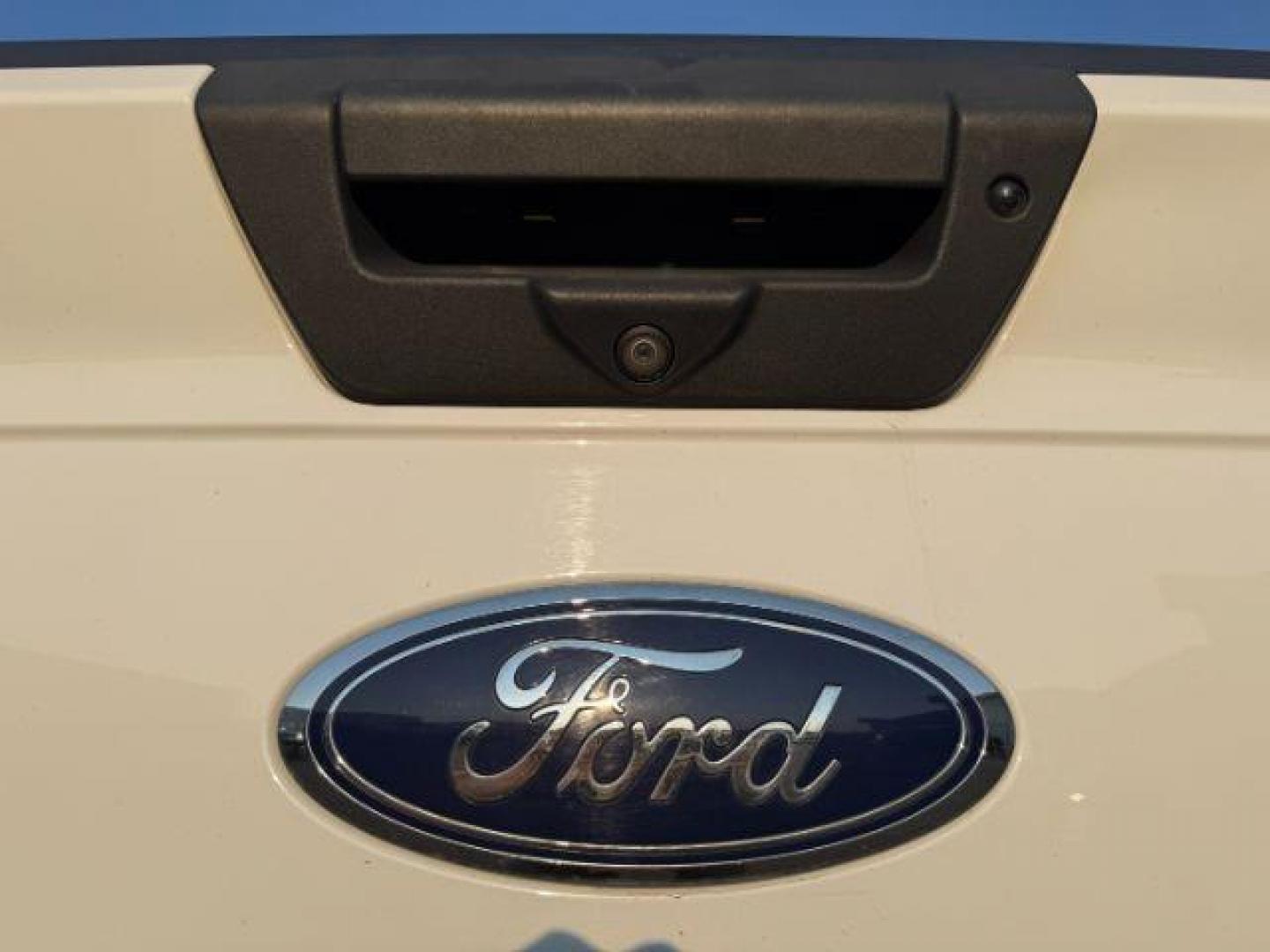 2019 Oxford White /Black Ford F-150 (1FTEW1EP7KF) with an EcoBoost 27L V-6 portdirect injection engine, Automatic transmission, located at 1175 N Woodruff Ave, Idaho Falls, ID, 83401, 43.506901, -111.999657 - At Timberline Auto, finding a great deal on your next vehicle is always easy! Our experienced sales staff's goal is to help find you the right vehicle at the right price! Our knowledgeable finance department has options for almost any credit score. We offer extended service contract options to prote - Photo#3