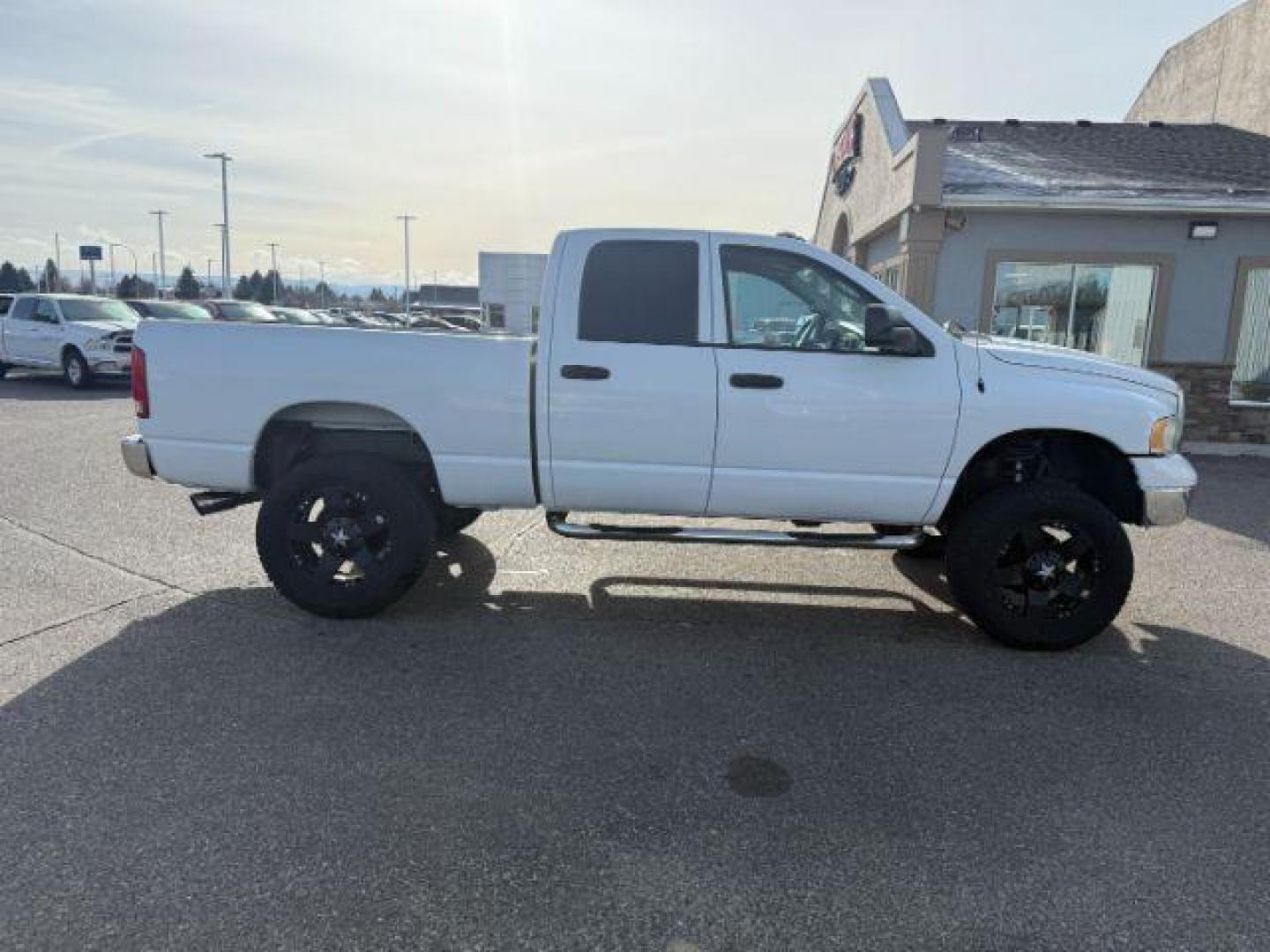 2003 WHITE /Dark Slate Gray Dodge Ram 3500 (3D7LU38653G) with an Cummins 59L I-6 diesel direct injection engine, Automatic transmission, located at 1175 N Woodruff Ave, Idaho Falls, ID, 83401, 43.506901, -111.999657 - At Timberline Auto, finding a great deal on your next vehicle is always easy! Our experienced sales staff's goal is to help find you the right vehicle at the right price! Our knowledgeable finance department has options for almost any credit score. We offer extended service contract options to prote - Photo#27