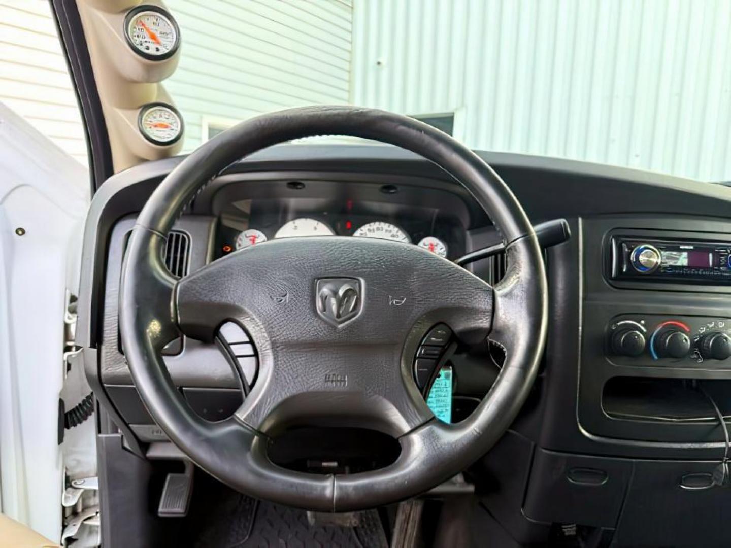 2003 WHITE /Dark Slate Gray Dodge Ram 3500 (3D7LU38653G) with an Cummins 59L I-6 diesel direct injection engine, Automatic transmission, located at 1175 N Woodruff Ave, Idaho Falls, ID, 83401, 43.506901, -111.999657 - At Timberline Auto, finding a great deal on your next vehicle is always easy! Our experienced sales staff's goal is to help find you the right vehicle at the right price! Our knowledgeable finance department has options for almost any credit score. We offer extended service contract options to prote - Photo#13