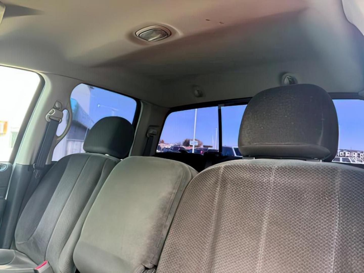 2003 WHITE /Dark Slate Gray Dodge Ram 3500 (3D7LU38653G) with an Cummins 59L I-6 diesel direct injection engine, Automatic transmission, located at 1175 N Woodruff Ave, Idaho Falls, ID, 83401, 43.506901, -111.999657 - At Timberline Auto, finding a great deal on your next vehicle is always easy! Our experienced sales staff's goal is to help find you the right vehicle at the right price! Our knowledgeable finance department has options for almost any credit score. We offer extended service contract options to prote - Photo#16