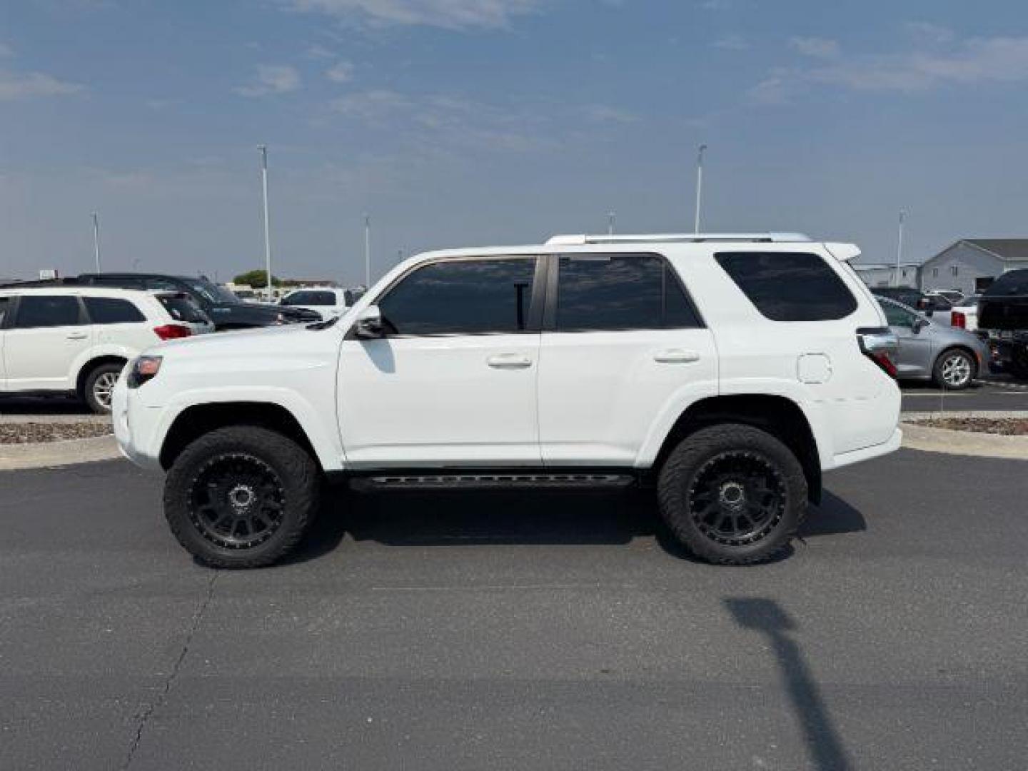 2018 WHITE /Black Graphite Toyota 4Runner (JTEBU5JR6J5) with an 4L V-6 DOHC engine, Automatic transmission, located at 1175 N Woodruff Ave, Idaho Falls, ID, 83401, 43.506901, -111.999657 - At Timberline Auto, finding a great deal on your next vehicle is always easy! Our experienced sales staff's goal is to help find you the right vehicle at the right price! Our knowledgeable finance department has options for almost any credit score. We offer extended service contract options to prote - Photo#1