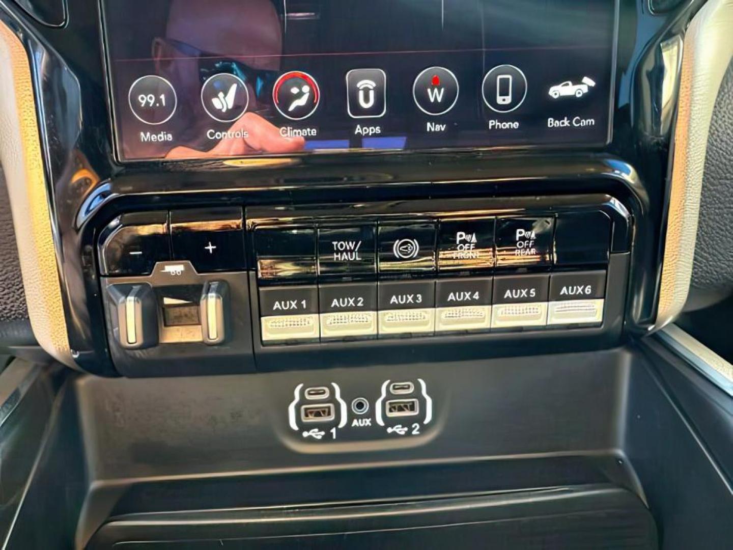 2021 GRAY /Black Ram 3500 (3C63R3JL8MG) with an Cummins High Output 67L I-6 diesel direct injecti engine, Automatic transmission, located at 1175 N Woodruff Ave, Idaho Falls, ID, 83401, 43.506901, -111.999657 - At Timberline Auto, finding a great deal on your next vehicle is always easy! Our experienced sales staff's goal is to help find you the right vehicle at the right price! Our knowledgeable finance department has options for almost any credit score. We offer extended service contract options to prote - Photo#16