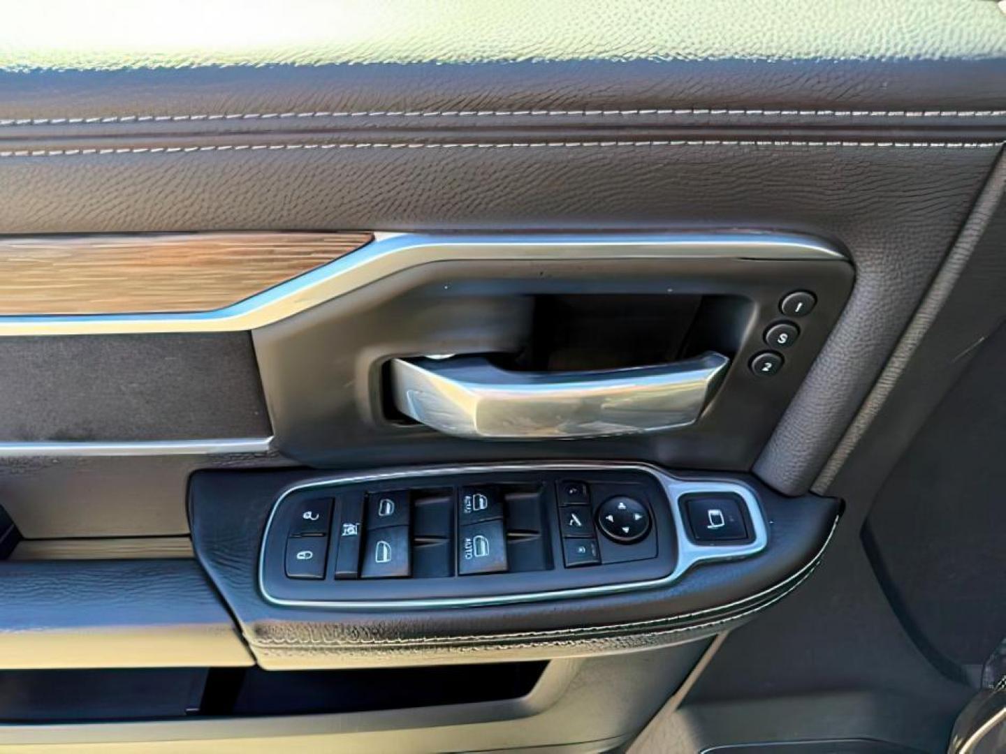 2021 GRAY /Black Ram 3500 (3C63R3JL8MG) with an Cummins High Output 67L I-6 diesel direct injecti engine, Automatic transmission, located at 1175 N Woodruff Ave, Idaho Falls, ID, 83401, 43.506901, -111.999657 - At Timberline Auto, finding a great deal on your next vehicle is always easy! Our experienced sales staff's goal is to help find you the right vehicle at the right price! Our knowledgeable finance department has options for almost any credit score. We offer extended service contract options to prote - Photo#20