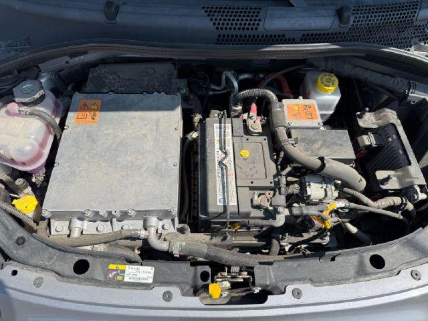 2017 SILVER /Black, leatherette Fiat 500e (3C3CFFGE7HT) with an ELECTRIC engine, located at 1175 N Woodruff Ave, Idaho Falls, ID, 83401, 43.506901, -111.999657 - At Timberline Auto, finding a great deal on your next vehicle is always easy! Our experienced sales staff's goal is to help find you the right vehicle at the right price! Our knowledgeable finance department has options for almost any credit score. We offer extended service contract options to prote - Photo#39