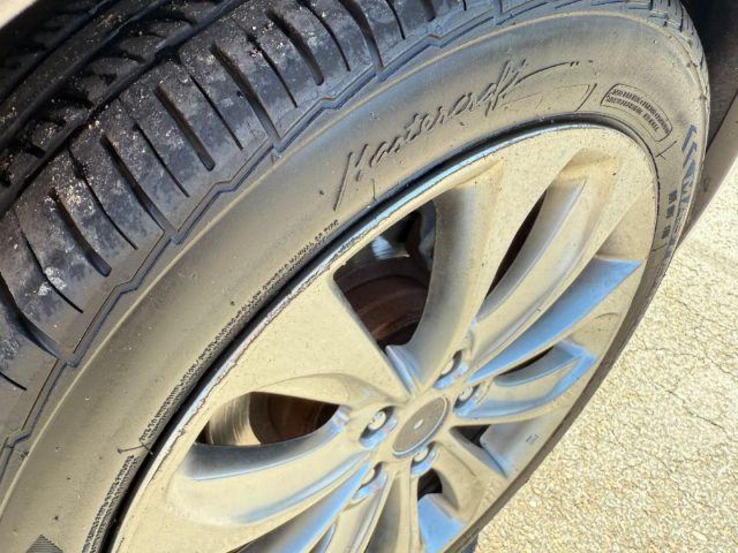 2012 SILVER /Black Hyundai Sonata (5NPEC4AC2CH) with an 24L I-4 gasoline direct injection engine, Automatic transmission, located at 1175 N Woodruff Ave, Idaho Falls, ID, 83401, 43.506901, -111.999657 - At Timberline Auto, finding a great deal on your next vehicle is always easy! Our experienced sales staff's goal is to help find you the right vehicle at the right price! Our knowledgeable finance department has options for almost any credit score. We offer extended service contract options to prote - Photo#4