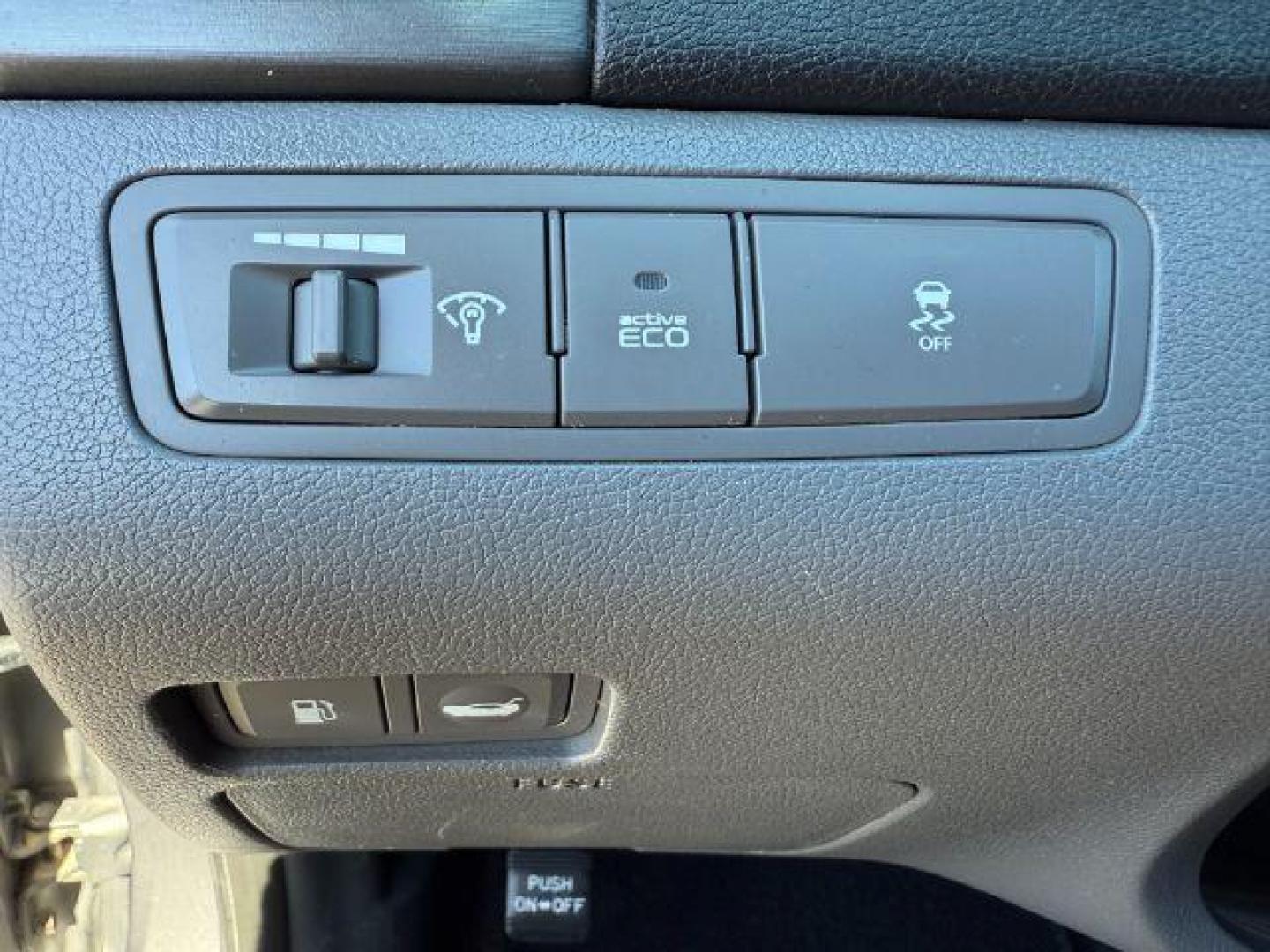 2012 SILVER /Black Hyundai Sonata (5NPEC4AC2CH) with an 24L I-4 gasoline direct injection engine, Automatic transmission, located at 1175 N Woodruff Ave, Idaho Falls, ID, 83401, 43.506901, -111.999657 - At Timberline Auto, finding a great deal on your next vehicle is always easy! Our experienced sales staff's goal is to help find you the right vehicle at the right price! Our knowledgeable finance department has options for almost any credit score. We offer extended service contract options to prote - Photo#10