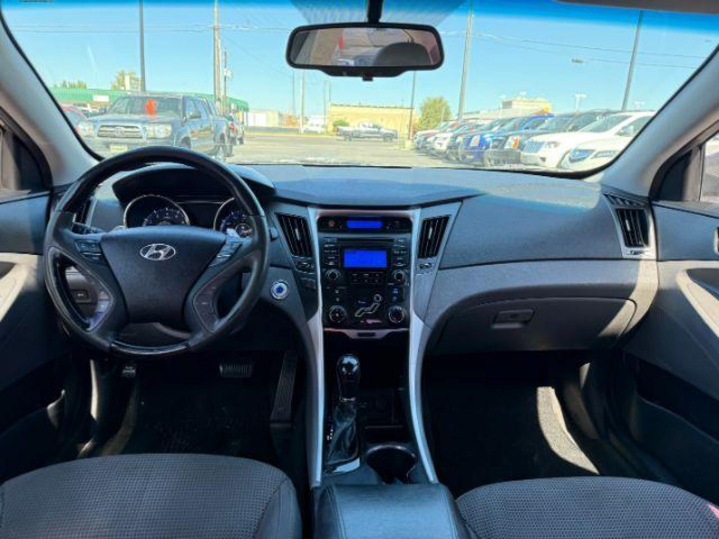2012 SILVER /Black Hyundai Sonata (5NPEC4AC2CH) with an 24L I-4 gasoline direct injection engine, Automatic transmission, located at 1175 N Woodruff Ave, Idaho Falls, ID, 83401, 43.506901, -111.999657 - At Timberline Auto, finding a great deal on your next vehicle is always easy! Our experienced sales staff's goal is to help find you the right vehicle at the right price! Our knowledgeable finance department has options for almost any credit score. We offer extended service contract options to prote - Photo#12