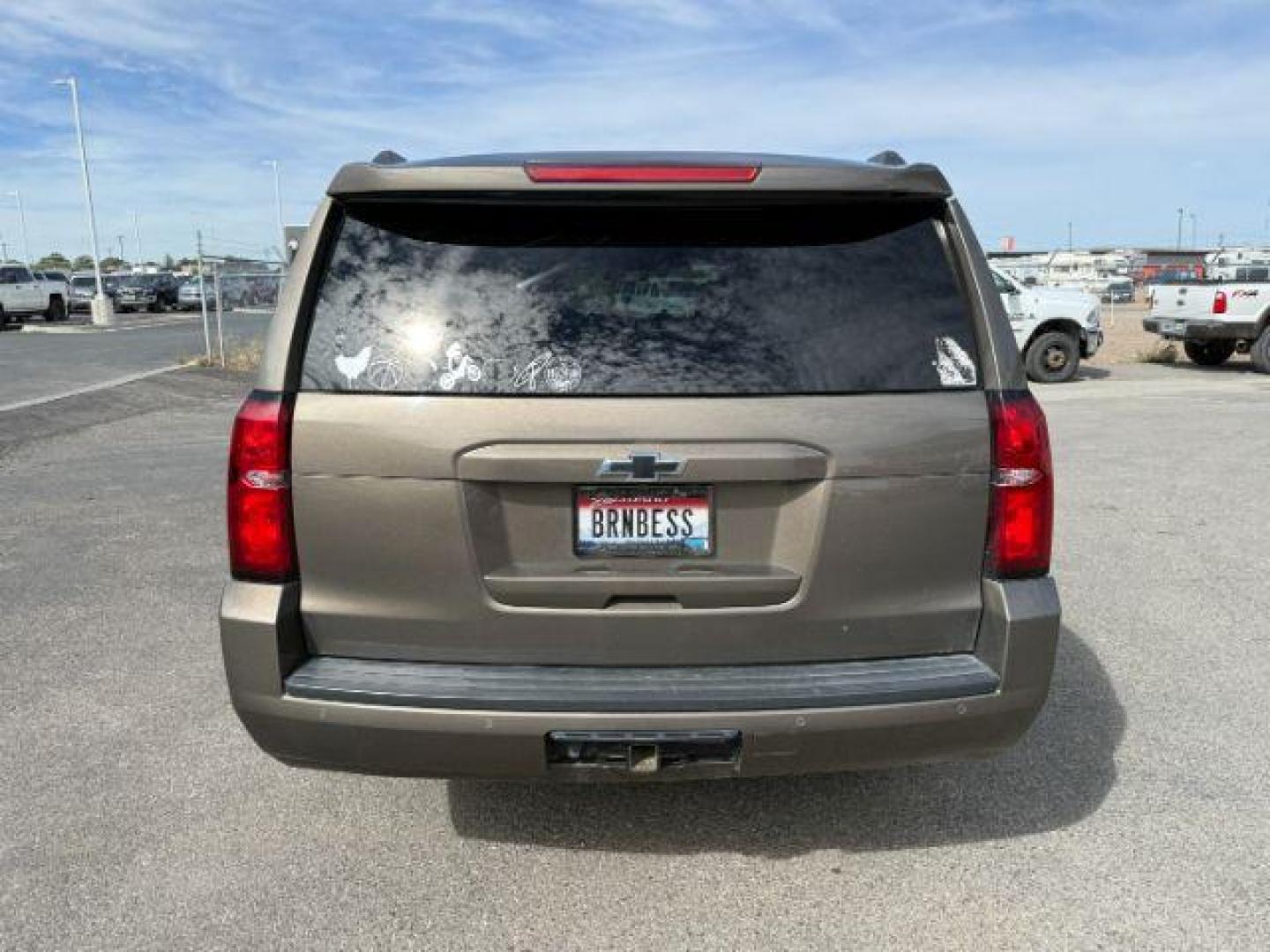 2015 BROWN /Cocoa/Dune Chevrolet Suburban 1500 (1GNSKJKC6FR) with an EcoTec3 53L V-8 gasoline direct injection engine, Automatic transmission, located at 1175 N Woodruff Ave, Idaho Falls, ID, 83401, 43.506901, -111.999657 - At Timberline Auto, finding a great deal on your next vehicle is always easy! Our experienced sales staff's goal is to help find you the right vehicle at the right price! Our knowledgeable finance department has options for almost any credit score. We offer extended service contract options to prote - Photo#3