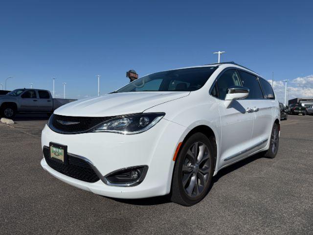 photo of 2018 Chrysler Pacifica Limited