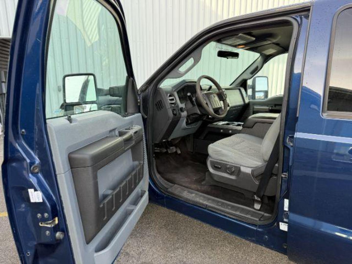 2011 BLUE /GRAY Ford F-250 (1FT7W2B65BE) with an Triton 62L V-8 variable valve control engine, Automatic transmission, located at 1175 N Woodruff Ave, Idaho Falls, ID, 83401, 43.506901, -111.999657 - At Timberline Auto, finding a great deal on your next vehicle is always easy! Our experienced sales staff's goal is to help find you the right vehicle at the right price! Our knowledgeable finance department has options for almost any credit score. We offer extended service contract options to prote - Photo#31