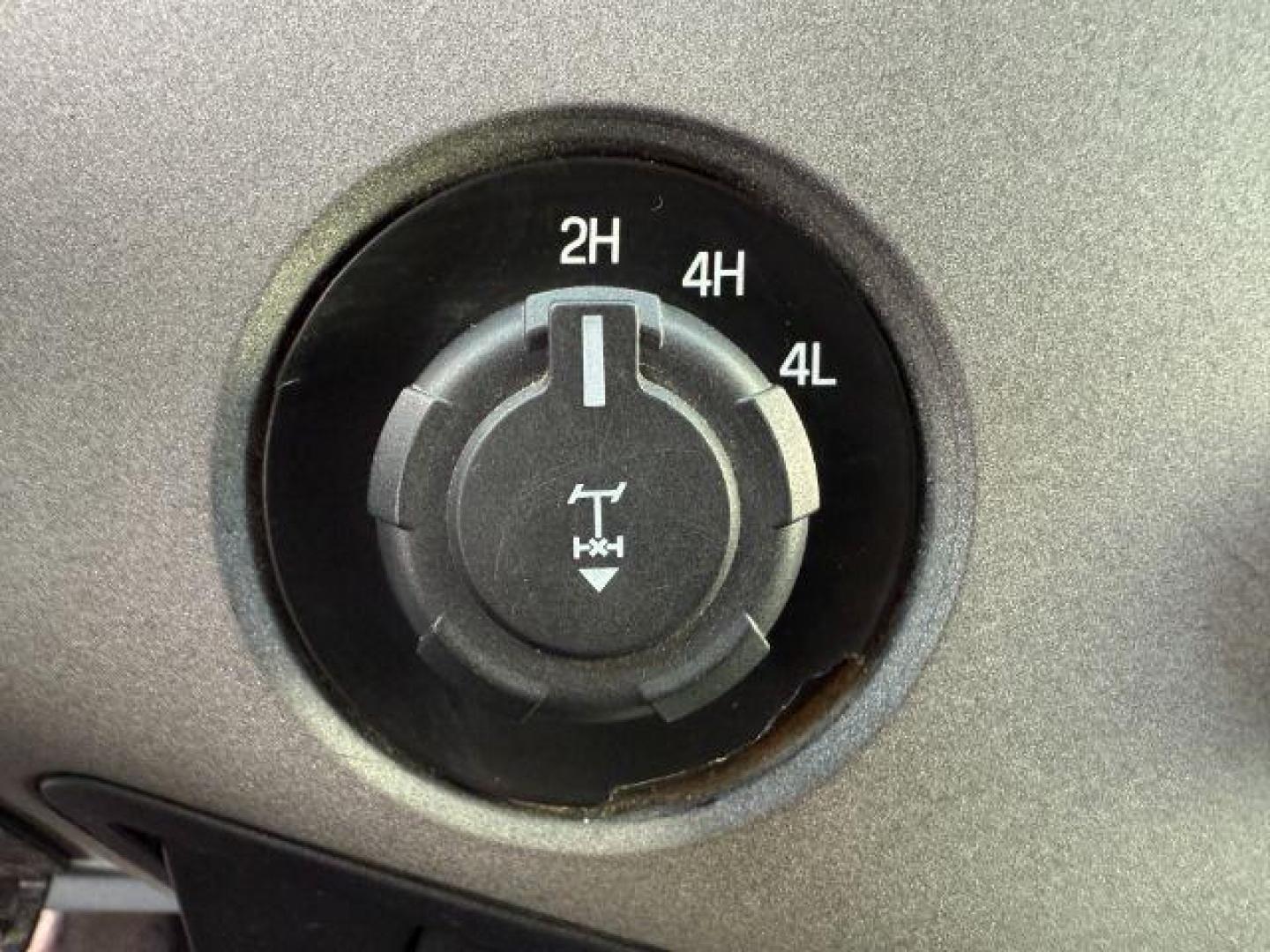 2011 BLUE /GRAY Ford F-250 (1FT7W2B65BE) with an Triton 62L V-8 variable valve control engine, Automatic transmission, located at 1175 N Woodruff Ave, Idaho Falls, ID, 83401, 43.506901, -111.999657 - At Timberline Auto, finding a great deal on your next vehicle is always easy! Our experienced sales staff's goal is to help find you the right vehicle at the right price! Our knowledgeable finance department has options for almost any credit score. We offer extended service contract options to prote - Photo#36