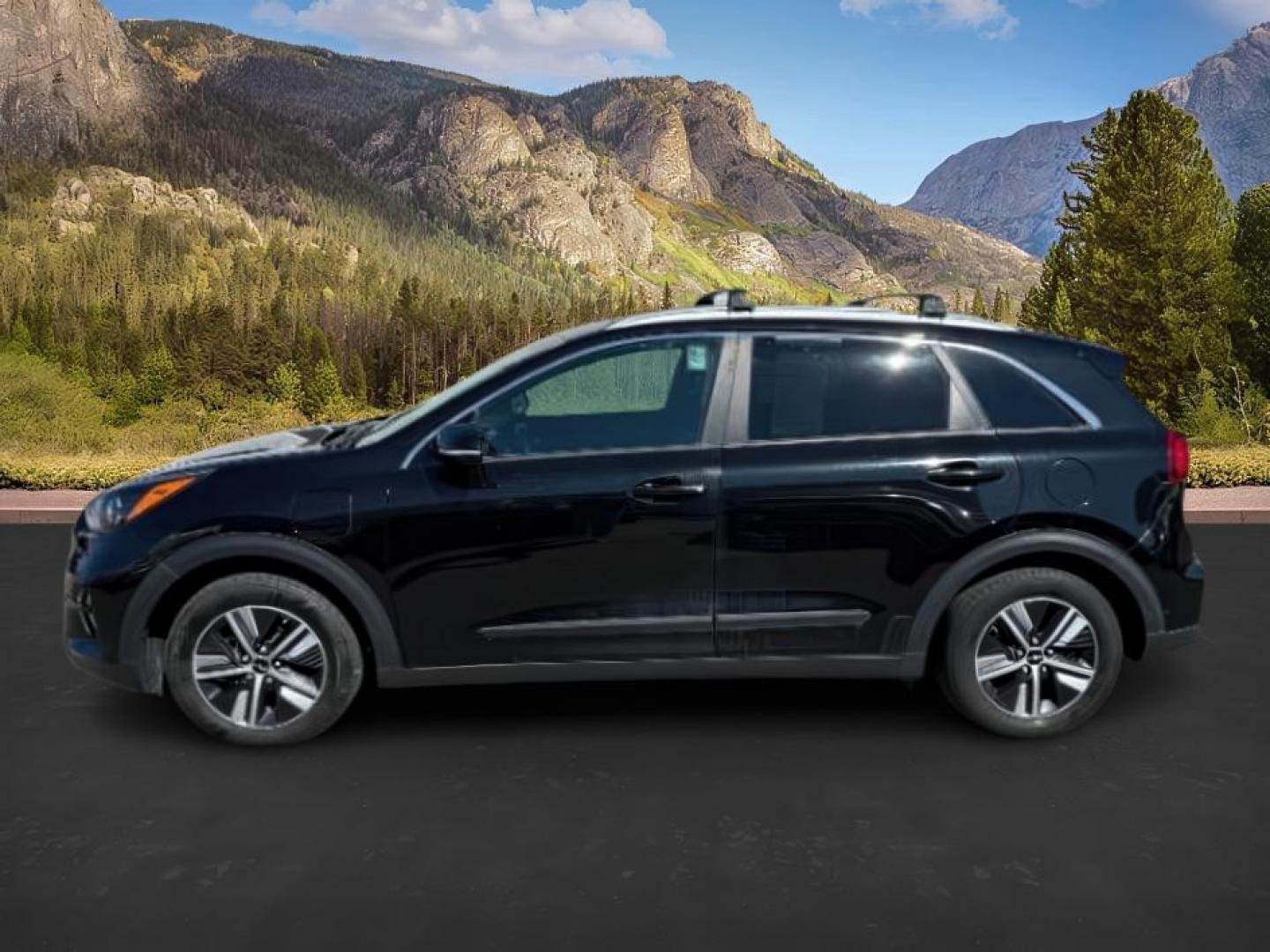 2022 Aurora Black Pearl /Charcoal KIA Niro Plug-In Hybrid (KNDCC3LD6N5) with an 16L I-4 gasoline direct injection engine, Automatic transmission, located at 1175 N Woodruff Ave, Idaho Falls, ID, 83401, 43.506901, -111.999657 - At Timberline Auto, finding a great deal on your next vehicle is always easy! Our experienced sales staff's goal is to help find you the right vehicle at the right price! Our knowledgeable finance department has options for almost any credit score. We offer extended service contract options to prote - Photo#1
