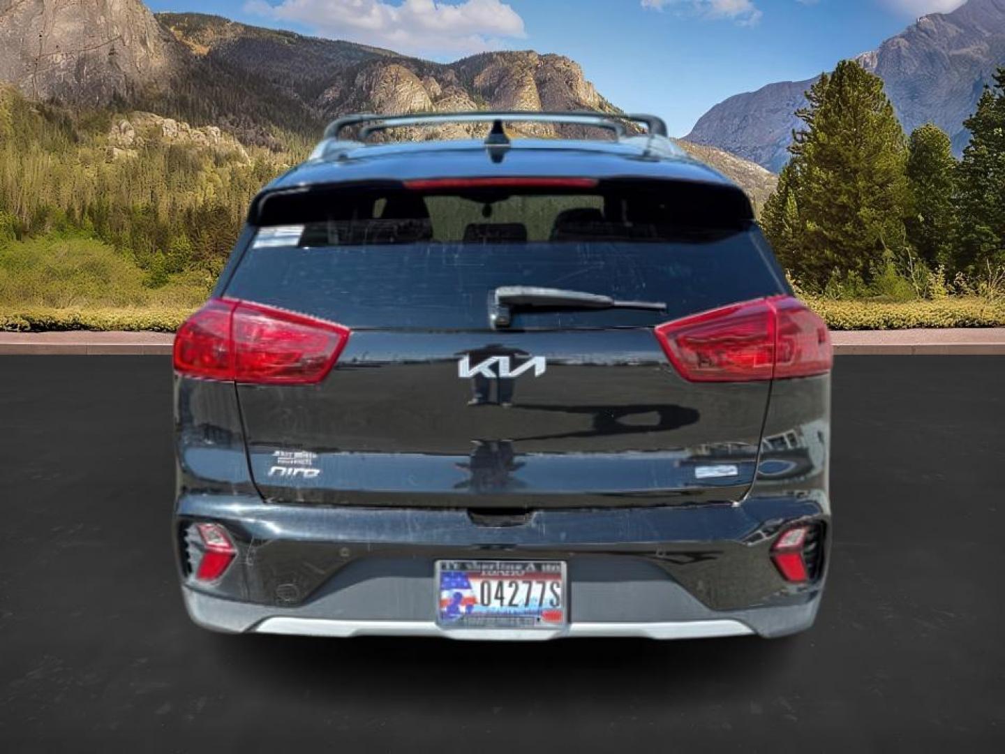 2022 Aurora Black Pearl /Charcoal KIA Niro Plug-In Hybrid (KNDCC3LD6N5) with an 16L I-4 gasoline direct injection engine, Automatic transmission, located at 1175 N Woodruff Ave, Idaho Falls, ID, 83401, 43.506901, -111.999657 - At Timberline Auto, finding a great deal on your next vehicle is always easy! Our experienced sales staff's goal is to help find you the right vehicle at the right price! Our knowledgeable finance department has options for almost any credit score. We offer extended service contract options to prote - Photo#3