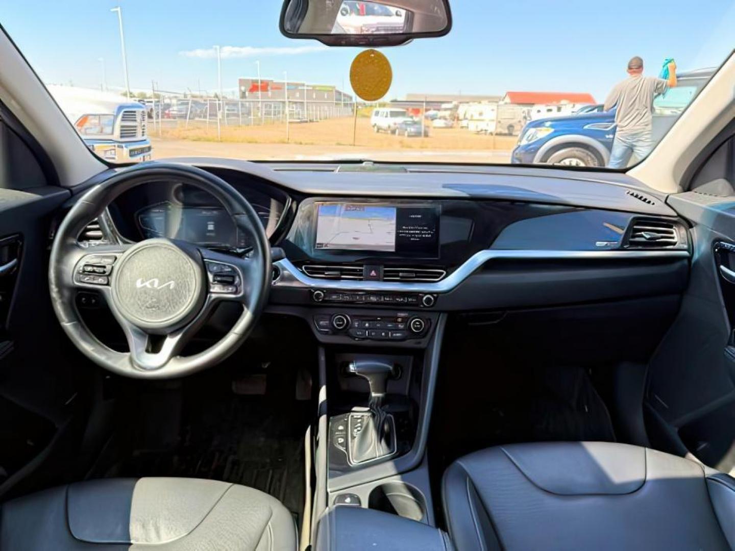 2022 Aurora Black Pearl /Charcoal KIA Niro Plug-In Hybrid (KNDCC3LD6N5) with an 16L I-4 gasoline direct injection engine, Automatic transmission, located at 1175 N Woodruff Ave, Idaho Falls, ID, 83401, 43.506901, -111.999657 - At Timberline Auto, finding a great deal on your next vehicle is always easy! Our experienced sales staff's goal is to help find you the right vehicle at the right price! Our knowledgeable finance department has options for almost any credit score. We offer extended service contract options to prote - Photo#22