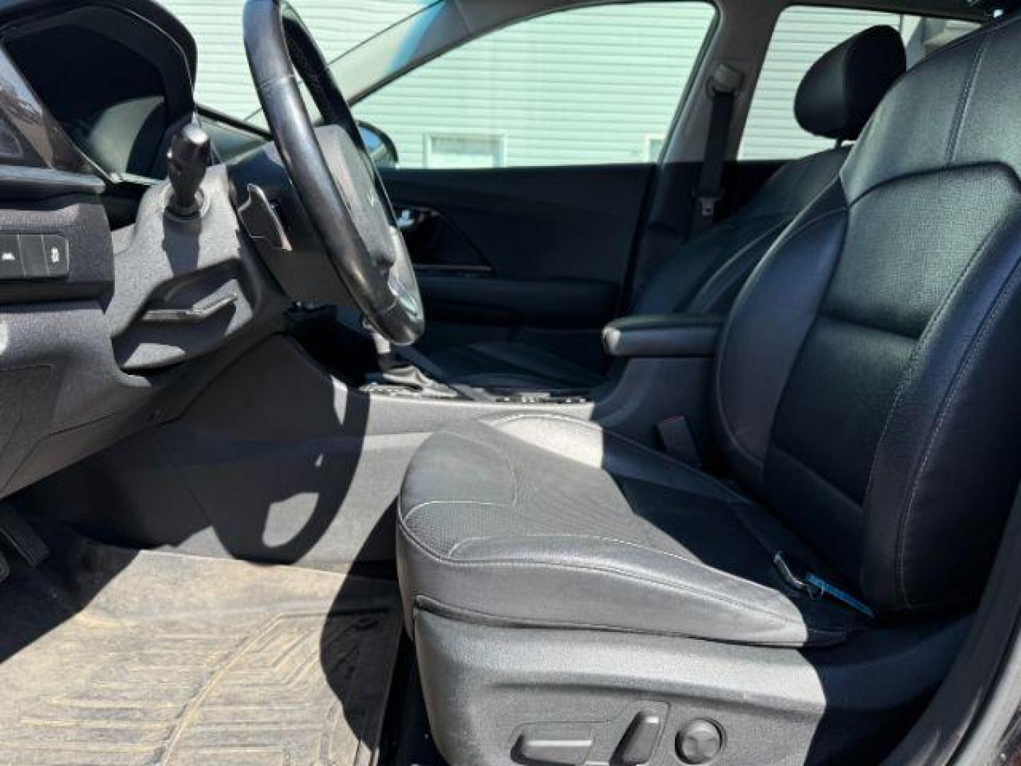 2022 Aurora Black Pearl /Charcoal KIA Niro Plug-In Hybrid (KNDCC3LD6N5) with an 16L I-4 gasoline direct injection engine, Automatic transmission, located at 1175 N Woodruff Ave, Idaho Falls, ID, 83401, 43.506901, -111.999657 - At Timberline Auto, finding a great deal on your next vehicle is always easy! Our experienced sales staff's goal is to help find you the right vehicle at the right price! Our knowledgeable finance department has options for almost any credit score. We offer extended service contract options to prote - Photo#36