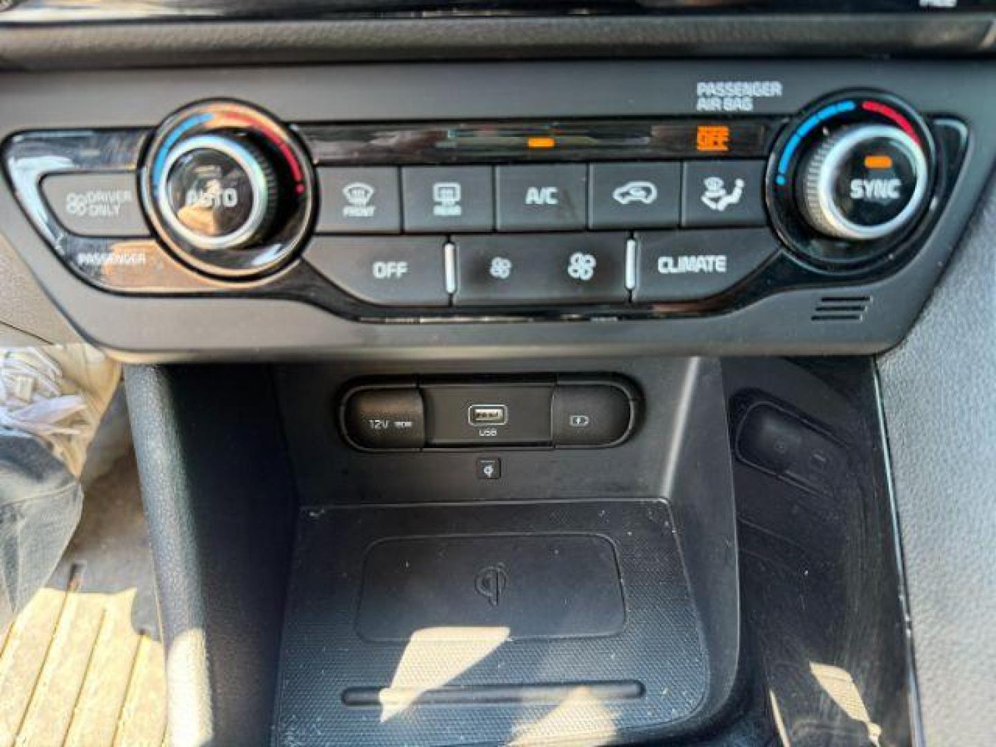 2022 Aurora Black Pearl /Charcoal KIA Niro Plug-In Hybrid (KNDCC3LD6N5) with an 16L I-4 gasoline direct injection engine, Automatic transmission, located at 1175 N Woodruff Ave, Idaho Falls, ID, 83401, 43.506901, -111.999657 - At Timberline Auto, finding a great deal on your next vehicle is always easy! Our experienced sales staff's goal is to help find you the right vehicle at the right price! Our knowledgeable finance department has options for almost any credit score. We offer extended service contract options to prote - Photo#41