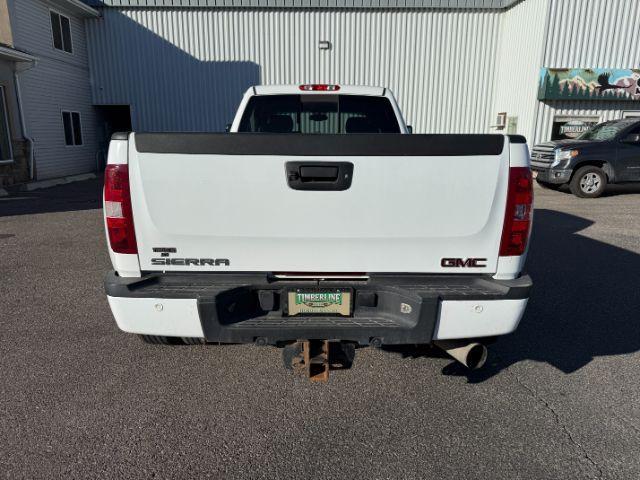 2012 Summit White /Ebony GMC Sierra 3500HD Denali (1GT426C86CF) with an 6.6L V8 16V OHV TURBO DIESEL engine, AUTOMATIC transmission, located at 1235 N Woodruff Ave., Idaho Falls, 83401, (208) 523-1053, 43.507172, -112.000488 - At Timberline Auto, finding a great deal on your next vehicle is always easy! Our experienced sales staff's goal is to help find you the right vehicle at the right price! Our knowledgeable finance department has options for almost any credit score. We offer extended service contract options to prote - Photo#26