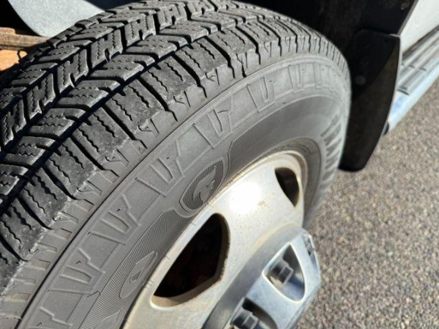 2012 Summit White /Ebony GMC Sierra 3500HD (1GT426C86CF) with an 66L V8 16V OHV TURBO DIESEL engine, Automatic transmission, located at 1175 N Woodruff Ave, Idaho Falls, ID, 83401, 43.506901, -111.999657 - At Timberline Auto, finding a great deal on your next vehicle is always easy! Our experienced sales staff's goal is to help find you the right vehicle at the right price! Our knowledgeable finance department has options for almost any credit score. We offer extended service contract options to prote - Photo#33