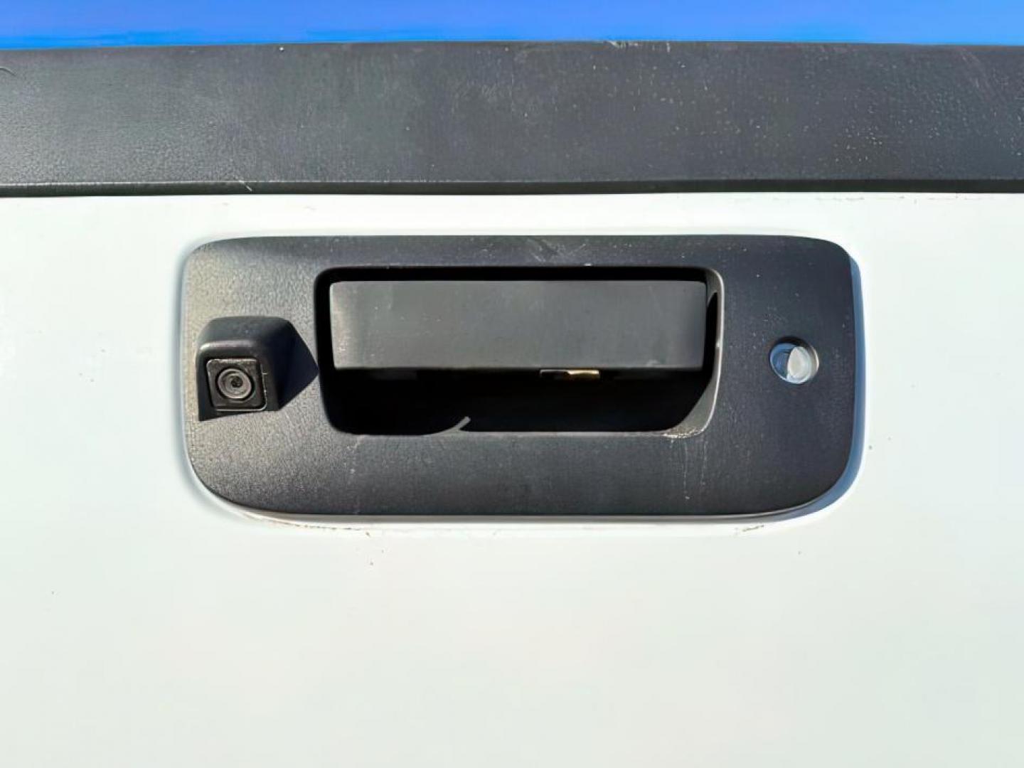 2012 Summit White /Ebony GMC Sierra 3500HD (1GT426C86CF) with an 66L V8 16V OHV TURBO DIESEL engine, Automatic transmission, located at 1175 N Woodruff Ave, Idaho Falls, ID, 83401, 43.506901, -111.999657 - At Timberline Auto, finding a great deal on your next vehicle is always easy! Our experienced sales staff's goal is to help find you the right vehicle at the right price! Our knowledgeable finance department has options for almost any credit score. We offer extended service contract options to prote - Photo#4