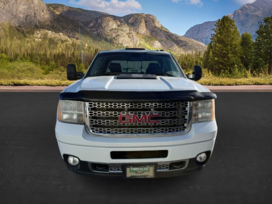 2012 Summit White /Ebony GMC Sierra 3500HD Denali (1GT426C86CF) with an 6.6L V8 16V OHV TURBO DIESEL engine, AUTOMATIC transmission, located at 1235 N Woodruff Ave., Idaho Falls, 83401, (208) 523-1053, 43.507172, -112.000488 - At Timberline Auto, finding a great deal on your next vehicle is always easy! Our experienced sales staff's goal is to help find you the right vehicle at the right price! Our knowledgeable finance department has options for almost any credit score. We offer extended service contract options to prote - Photo#9