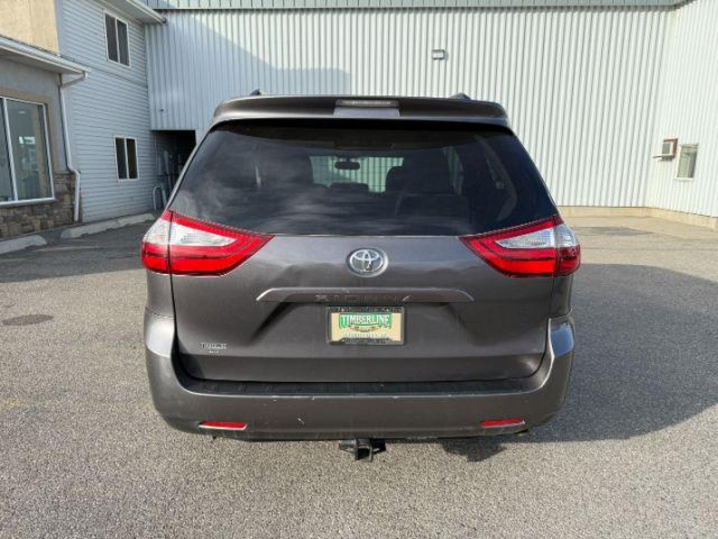 2017 GRAY /LEATHER Toyota Sienna XLE 7 Passenger | XLE 8 Passenger | XLE Premium 8 Passenger | Limited 7 Pas (5TDYZ3DC1HS) with an 3.5L V-6 port/direct injection engine, AUTOMATIC transmission, located at 1235 N Woodruff Ave., Idaho Falls, 83401, (208) 523-1053, 43.507172, -112.000488 - At Timberline Auto, finding a great deal on your next vehicle is always easy! Our experienced sales staff's goal is to help find you the right vehicle at the right price! Our knowledgeable finance department has options for almost any credit score. We offer extended service contract options to prote - Photo#27