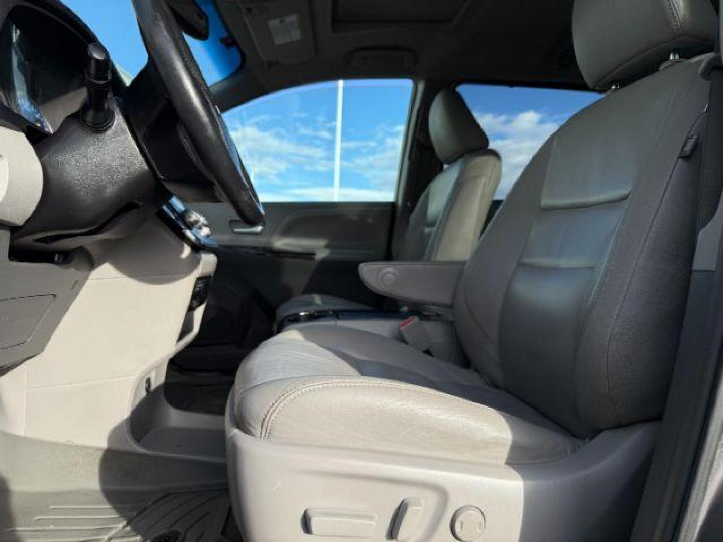 2017 GRAY /LEATHER Toyota Sienna XLE 7 Passenger | XLE 8 Passenger | XLE Premium 8 Passenger | Limited 7 Pas (5TDYZ3DC1HS) with an 3.5L V-6 port/direct injection engine, AUTOMATIC transmission, located at 1235 N Woodruff Ave., Idaho Falls, 83401, (208) 523-1053, 43.507172, -112.000488 - At Timberline Auto, finding a great deal on your next vehicle is always easy! Our experienced sales staff's goal is to help find you the right vehicle at the right price! Our knowledgeable finance department has options for almost any credit score. We offer extended service contract options to prote - Photo#36