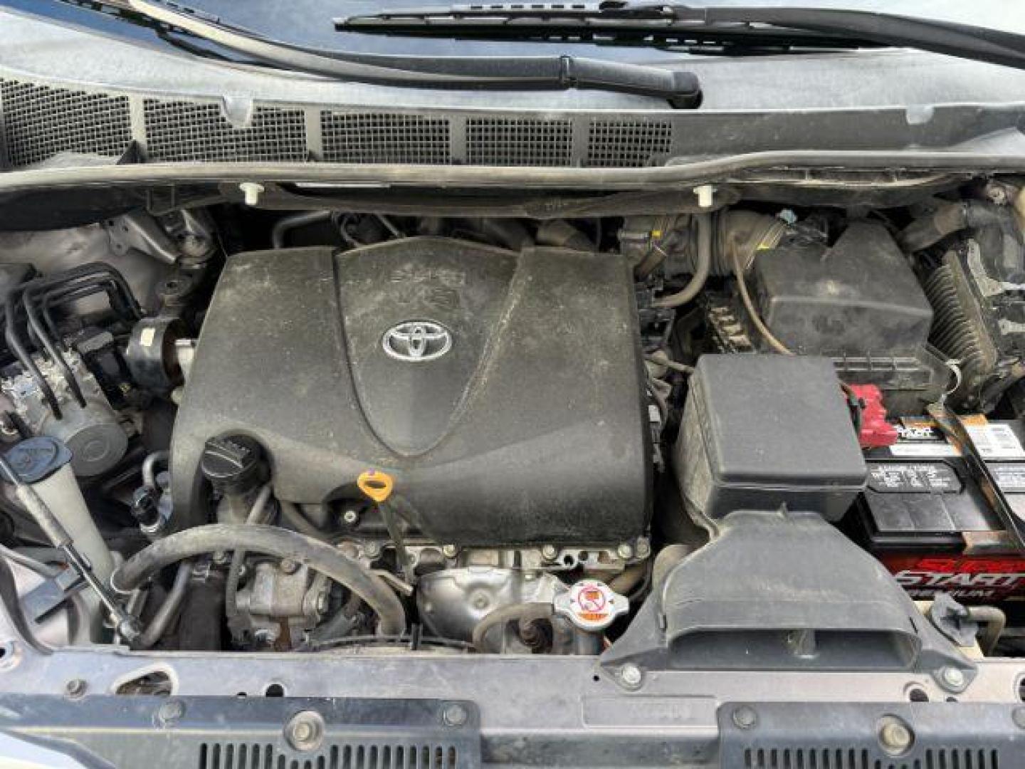 2017 GRAY /LEATHER Toyota Sienna XLE 7 Passenger | XLE 8 Passenger | XLE Premium 8 Passenger | Limited 7 Pas (5TDYZ3DC1HS) with an 3.5L V-6 port/direct injection engine, AUTOMATIC transmission, located at 1235 N Woodruff Ave., Idaho Falls, 83401, (208) 523-1053, 43.507172, -112.000488 - At Timberline Auto, finding a great deal on your next vehicle is always easy! Our experienced sales staff's goal is to help find you the right vehicle at the right price! Our knowledgeable finance department has options for almost any credit score. We offer extended service contract options to prote - Photo#47