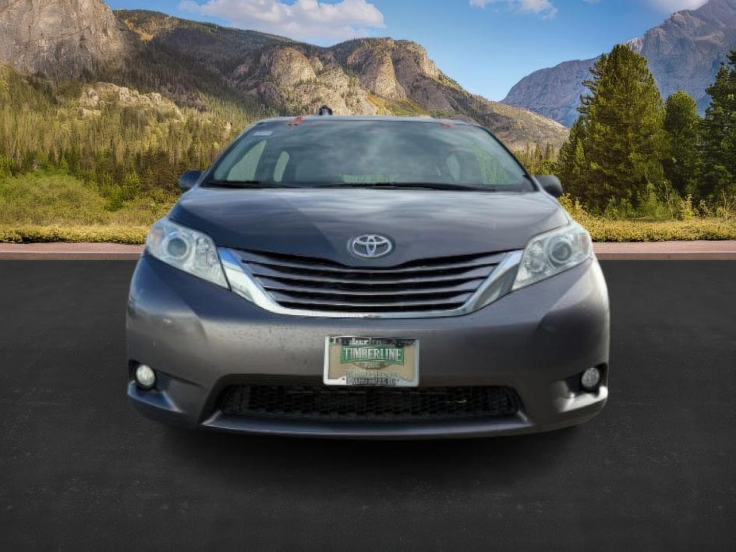 2017 GRAY /LEATHER Toyota Sienna XLE 7 Passenger | XLE 8 Passenger | XLE Premium 8 Passenger | Limited 7 Pas (5TDYZ3DC1HS) with an 3.5L V-6 port/direct injection engine, AUTOMATIC transmission, located at 1235 N Woodruff Ave., Idaho Falls, 83401, (208) 523-1053, 43.507172, -112.000488 - At Timberline Auto, finding a great deal on your next vehicle is always easy! Our experienced sales staff's goal is to help find you the right vehicle at the right price! Our knowledgeable finance department has options for almost any credit score. We offer extended service contract options to prote - Photo#10