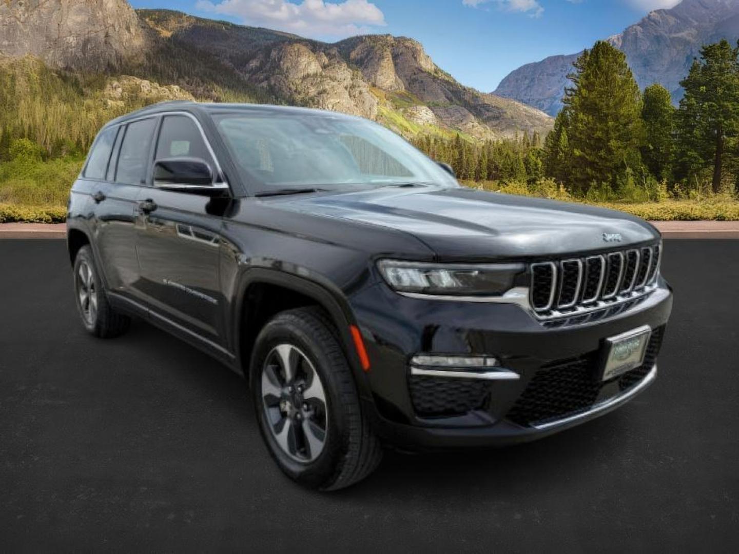 2022 BLACK /Global Black Jeep Grand Cherokee 4xe (1C4RJYB63N8) with an 2L I-4 HYBRID engine, Automatic transmission, located at 1175 N Woodruff Ave, Idaho Falls, ID, 83401, 43.506901, -111.999657 - At Timberline Auto, finding a great deal on your next vehicle is always easy! Our experienced sales staff's goal is to help find you the right vehicle at the right price! Our knowledgeable finance department has options for almost any credit score. We offer extended service contract options to prote - Photo#9