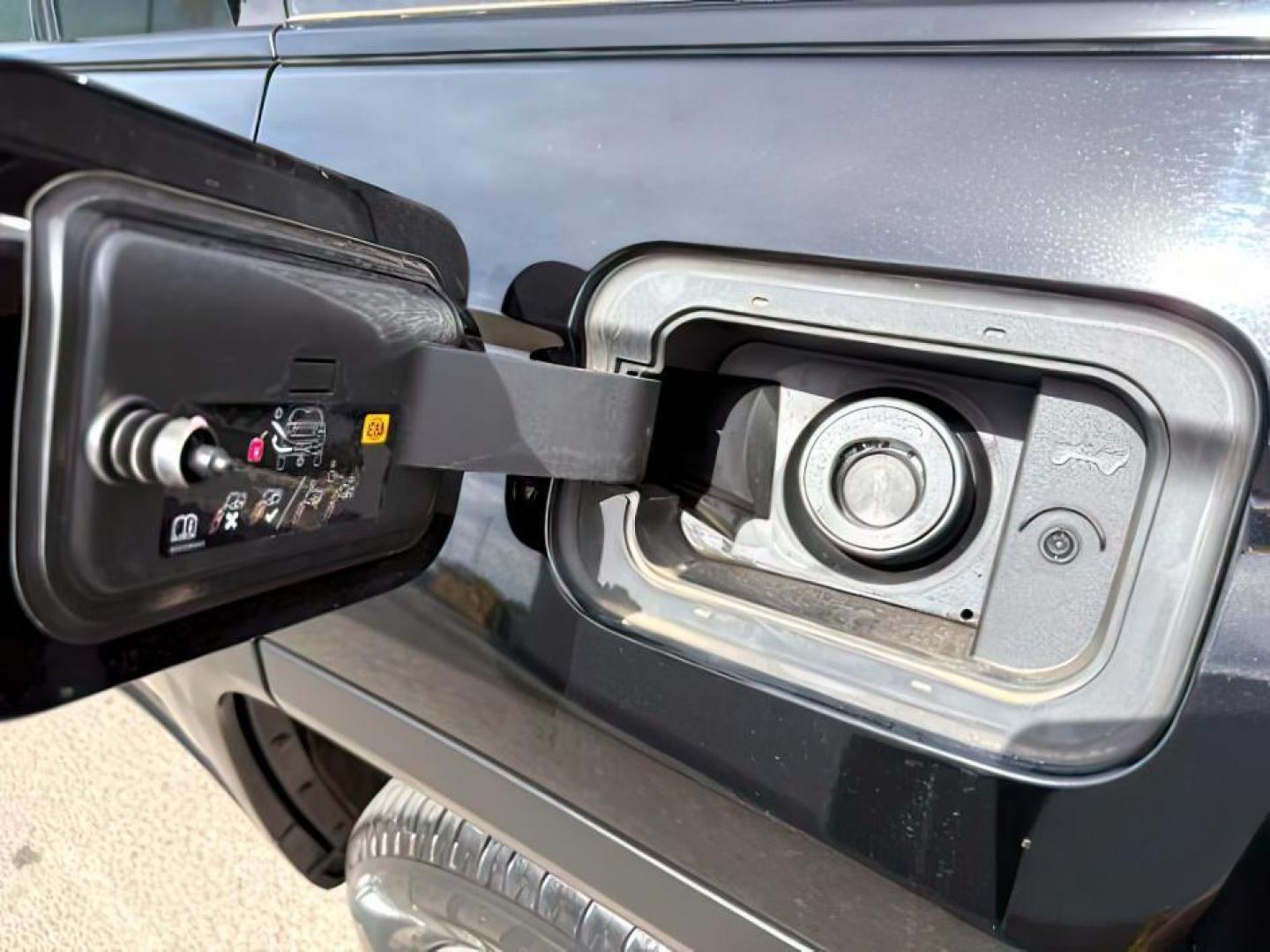 2022 BLACK /Global Black Jeep Grand Cherokee 4xe (1C4RJYB63N8) with an 2L I-4 HYBRID engine, Automatic transmission, located at 1175 N Woodruff Ave, Idaho Falls, ID, 83401, 43.506901, -111.999657 - At Timberline Auto, finding a great deal on your next vehicle is always easy! Our experienced sales staff's goal is to help find you the right vehicle at the right price! Our knowledgeable finance department has options for almost any credit score. We offer extended service contract options to prote - Photo#13