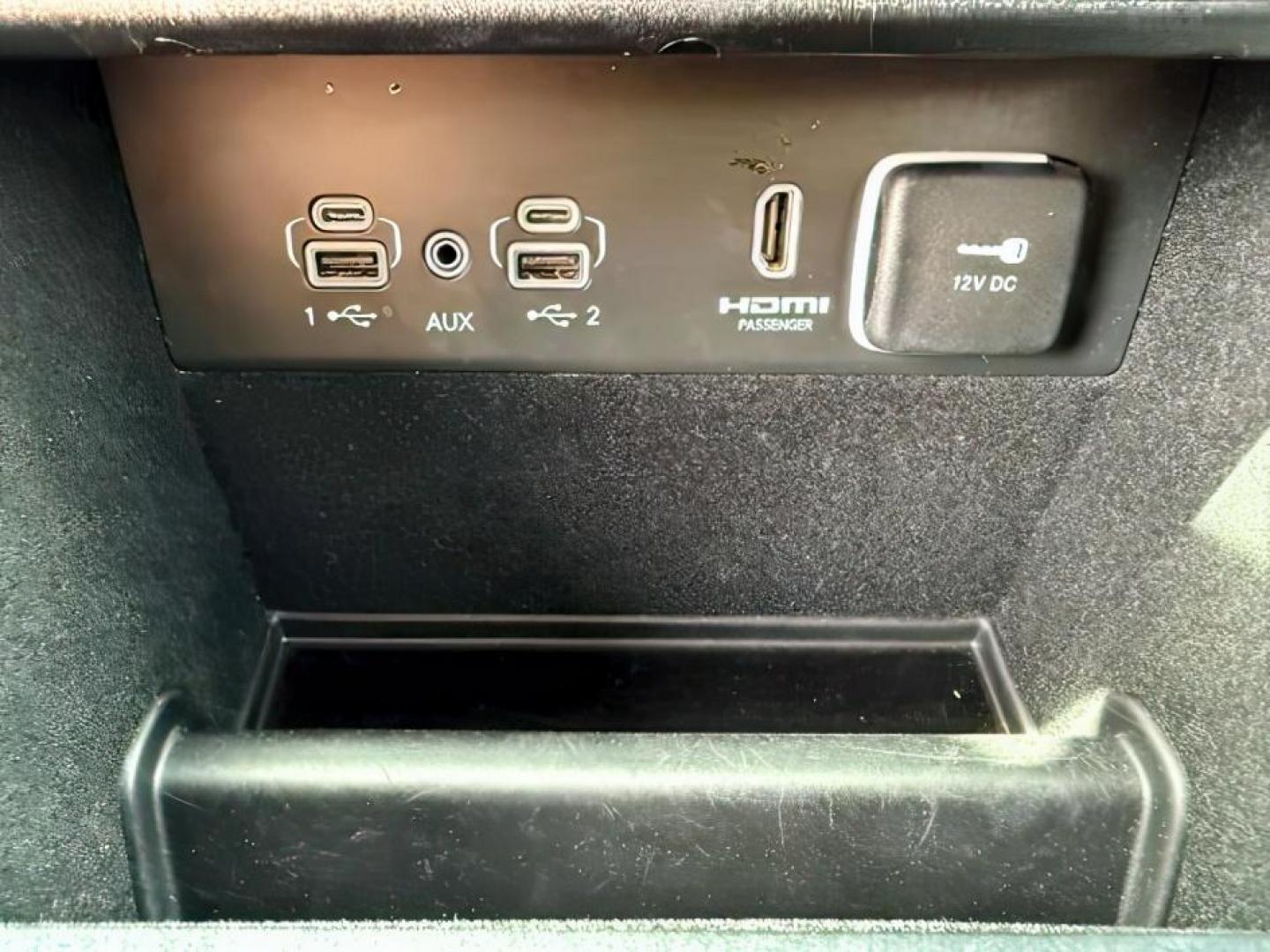 2022 BLACK /Global Black Jeep Grand Cherokee 4xe (1C4RJYB63N8) with an 2L I-4 HYBRID engine, Automatic transmission, located at 1175 N Woodruff Ave, Idaho Falls, ID, 83401, 43.506901, -111.999657 - At Timberline Auto, finding a great deal on your next vehicle is always easy! Our experienced sales staff's goal is to help find you the right vehicle at the right price! Our knowledgeable finance department has options for almost any credit score. We offer extended service contract options to prote - Photo#19