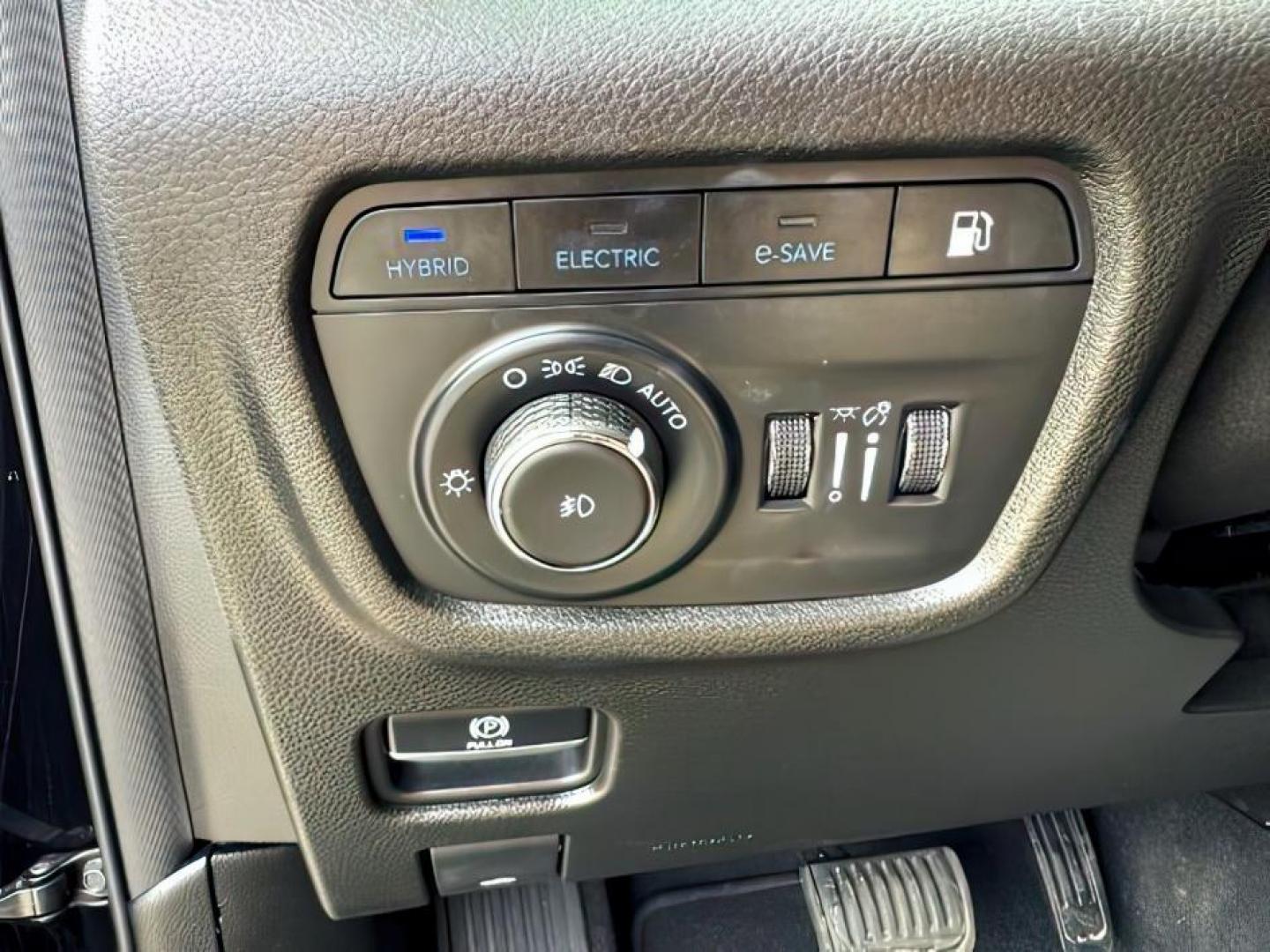 2022 BLACK /Global Black Jeep Grand Cherokee 4xe (1C4RJYB63N8) with an 2L I-4 HYBRID engine, Automatic transmission, located at 1175 N Woodruff Ave, Idaho Falls, ID, 83401, 43.506901, -111.999657 - At Timberline Auto, finding a great deal on your next vehicle is always easy! Our experienced sales staff's goal is to help find you the right vehicle at the right price! Our knowledgeable finance department has options for almost any credit score. We offer extended service contract options to prote - Photo#22