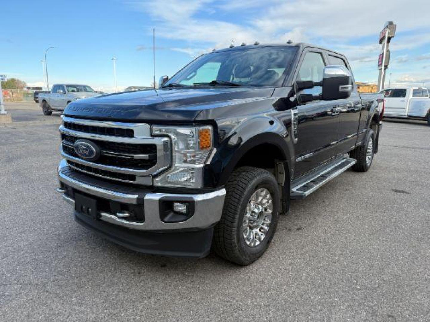 2022 BLACK /Black Onyx Ford F-350 (1FT8W3BT8NE) with an Powerstroke 67L V-8 diesel direct injection engine, Automatic transmission, located at 1175 N Woodruff Ave, Idaho Falls, ID, 83401, 43.506901, -111.999657 - At Timberline Auto, finding a great deal on your next vehicle is always easy! Our experienced sales staff's goal is to help find you the right vehicle at the right price! Our knowledgeable finance department has options for almost any credit score. We offer extended service contract options to prote - Photo#27