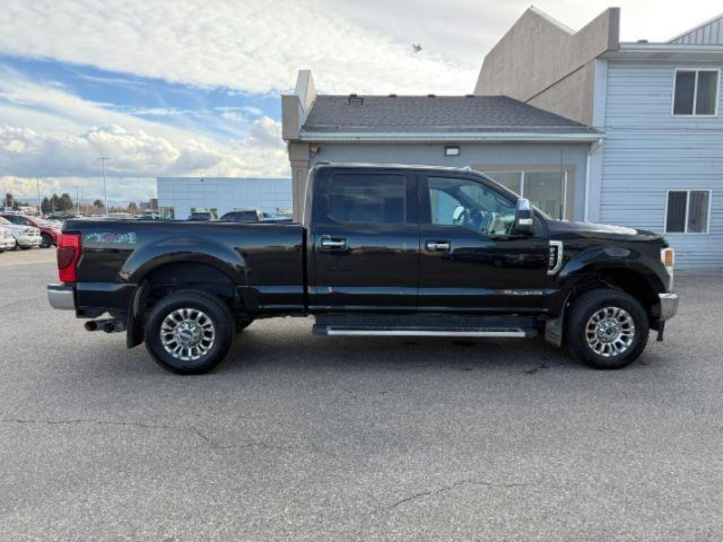 2022 BLACK /Black Onyx Ford F-350 (1FT8W3BT8NE) with an Powerstroke 67L V-8 diesel direct injection engine, Automatic transmission, located at 1175 N Woodruff Ave, Idaho Falls, ID, 83401, 43.506901, -111.999657 - At Timberline Auto, finding a great deal on your next vehicle is always easy! Our experienced sales staff's goal is to help find you the right vehicle at the right price! Our knowledgeable finance department has options for almost any credit score. We offer extended service contract options to prote - Photo#34