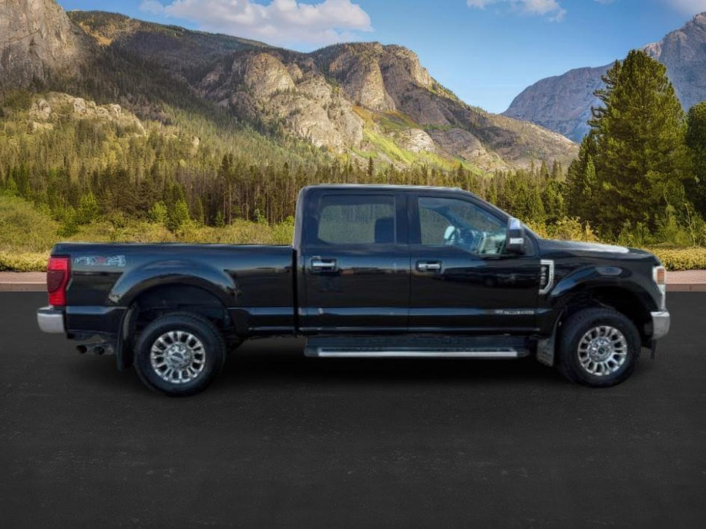 2022 BLACK /Black Onyx Ford F-350 (1FT8W3BT8NE) with an Powerstroke 67L V-8 diesel direct injection engine, Automatic transmission, located at 1175 N Woodruff Ave, Idaho Falls, ID, 83401, 43.506901, -111.999657 - At Timberline Auto, finding a great deal on your next vehicle is always easy! Our experienced sales staff's goal is to help find you the right vehicle at the right price! Our knowledgeable finance department has options for almost any credit score. We offer extended service contract options to prote - Photo#7