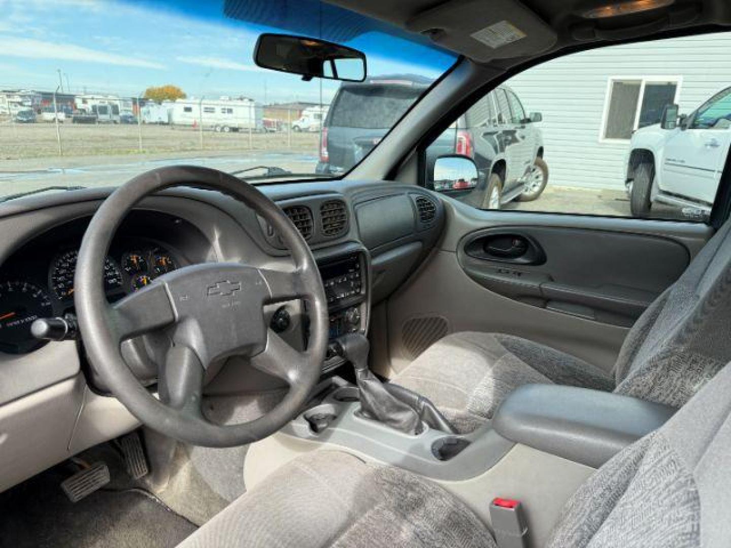 2003 GOLD /Medium Pewter Chevrolet TrailBlazer (1GNDT13S432) with an Vortec 42L I-6 DOHC engine, Automatic transmission, located at 1175 N Woodruff Ave, Idaho Falls, ID, 83401, 43.506901, -111.999657 - At Timberline Auto, finding a great deal on your next vehicle is always easy! Our experienced sales staff's goal is to help find you the right vehicle at the right price! Our knowledgeable finance department has options for almost any credit score. We offer extended service contract options to prote - Photo#30