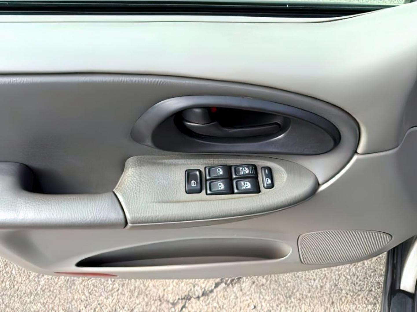 2003 GOLD /Medium Pewter Chevrolet TrailBlazer (1GNDT13S432) with an Vortec 42L I-6 DOHC engine, Automatic transmission, located at 1175 N Woodruff Ave, Idaho Falls, ID, 83401, 43.506901, -111.999657 - At Timberline Auto, finding a great deal on your next vehicle is always easy! Our experienced sales staff's goal is to help find you the right vehicle at the right price! Our knowledgeable finance department has options for almost any credit score. We offer extended service contract options to prote - Photo#15