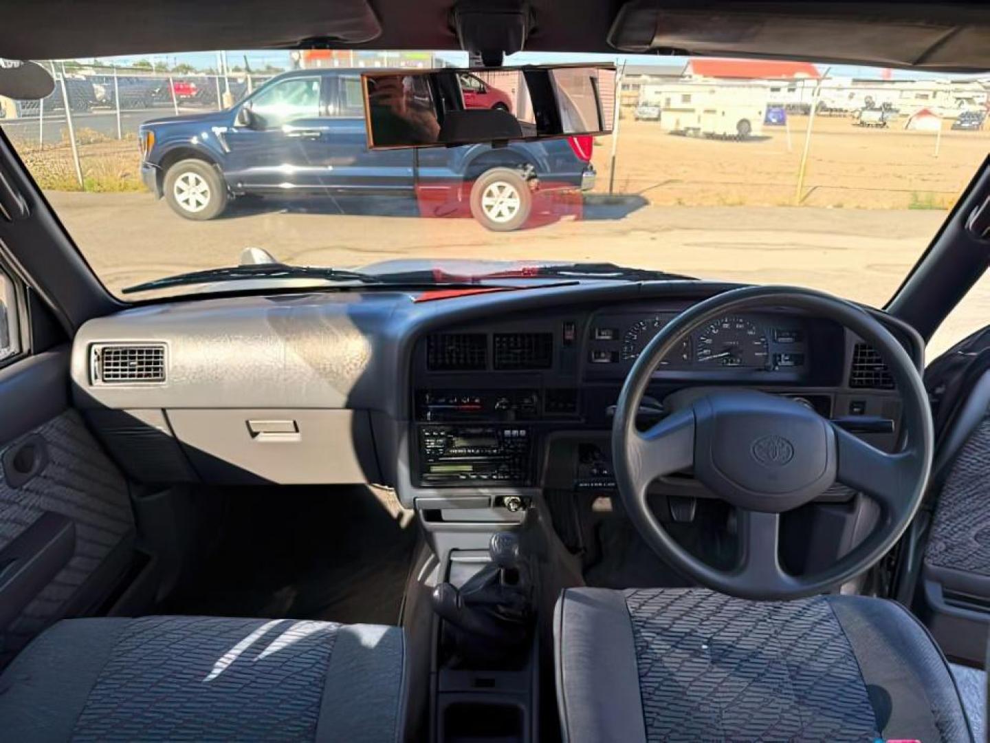 1996 SILVER /GREY CLOTH Toyota HILUX (YN107000216) , Manual transmission, located at 1175 N Woodruff Ave, Idaho Falls, ID, 83401, 43.506901, -111.999657 - At Timberline Auto, finding a great deal on your next vehicle is always easy! Our experienced sales staff's goal is to help find you the right vehicle at the right price! Our knowledgeable finance department has options for almost any credit score. We offer extended service contract options to prote - Photo#13
