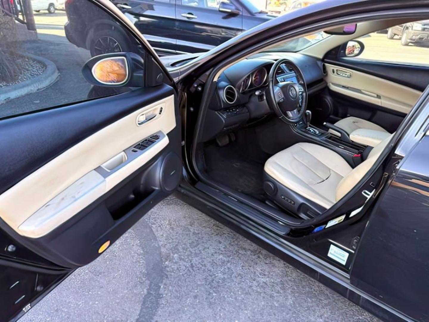 2010 Ebony Black /Black Mazda Mazda6 (1YVHZ8CB4A5) with an 37L V-6 DOHC engine, Automatic transmission, located at 1175 N Woodruff Ave, Idaho Falls, ID, 83401, 43.506901, -111.999657 - Photo#7