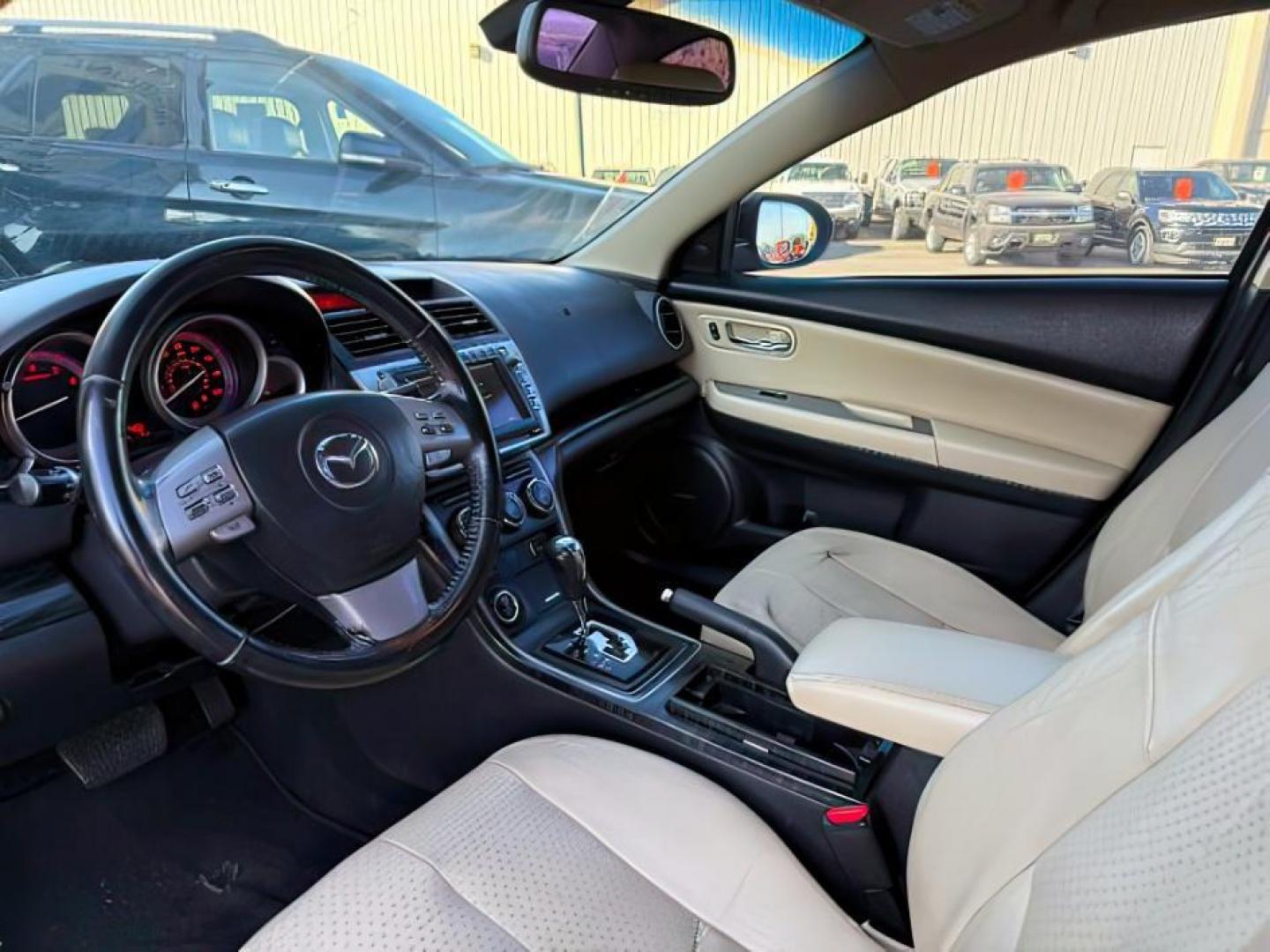 2010 Ebony Black /Black Mazda Mazda6 (1YVHZ8CB4A5) with an 37L V-6 DOHC engine, Automatic transmission, located at 1175 N Woodruff Ave, Idaho Falls, ID, 83401, 43.506901, -111.999657 - Photo#9