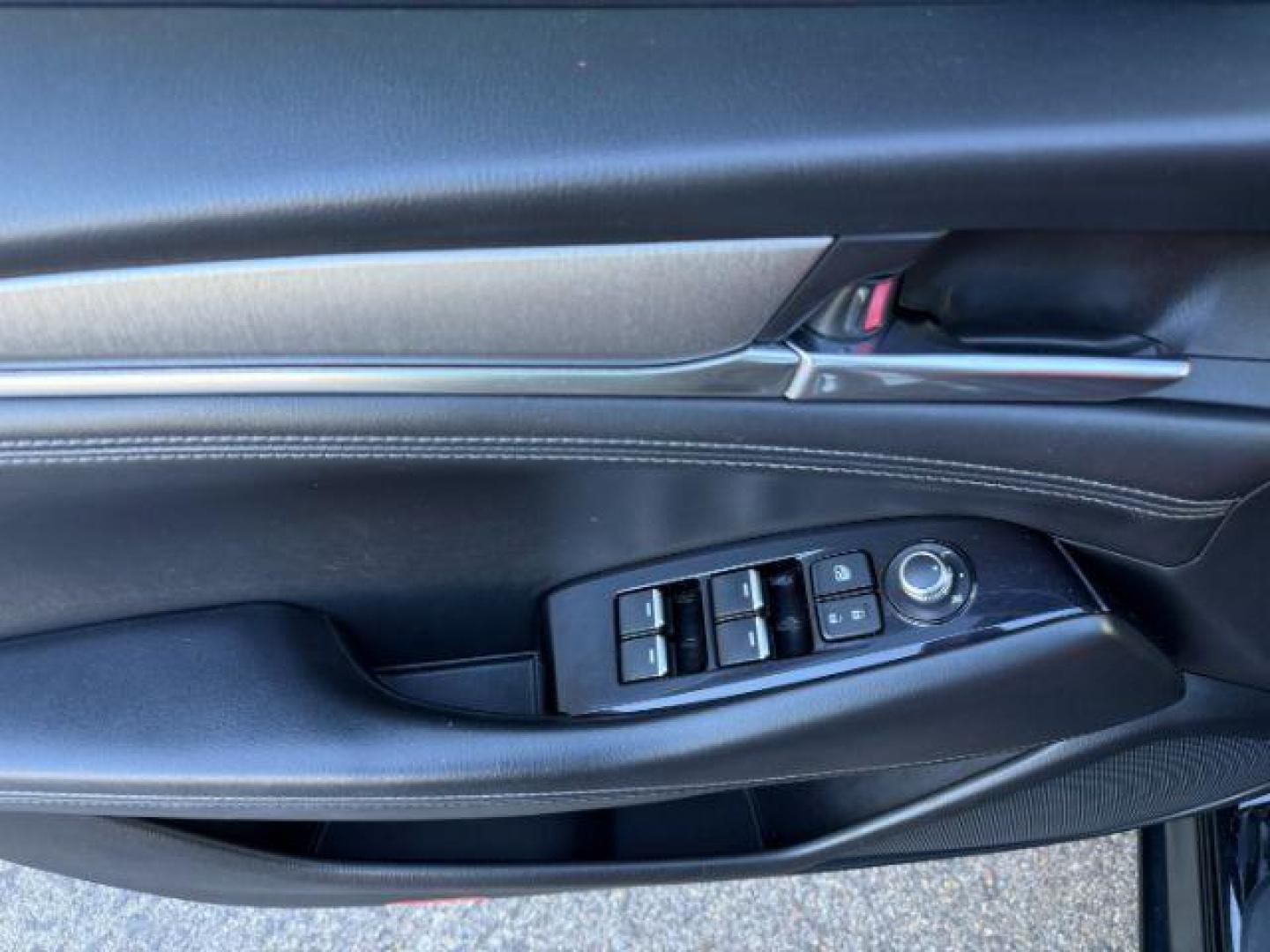 2021 BLACK /LEATHER Mazda Mazda6 (JM1GL1VMXM1) with an 25 engine, Automatic transmission, located at 1175 N Woodruff Ave, Idaho Falls, ID, 83401, 43.506901, -111.999657 - At Timberline Auto, finding a great deal on your next vehicle is always easy! Our experienced sales staff's goal is to help find you the right vehicle at the right price! Our knowledgeable finance department has options for almost any credit score. We offer extended service contract options to prote - Photo#43