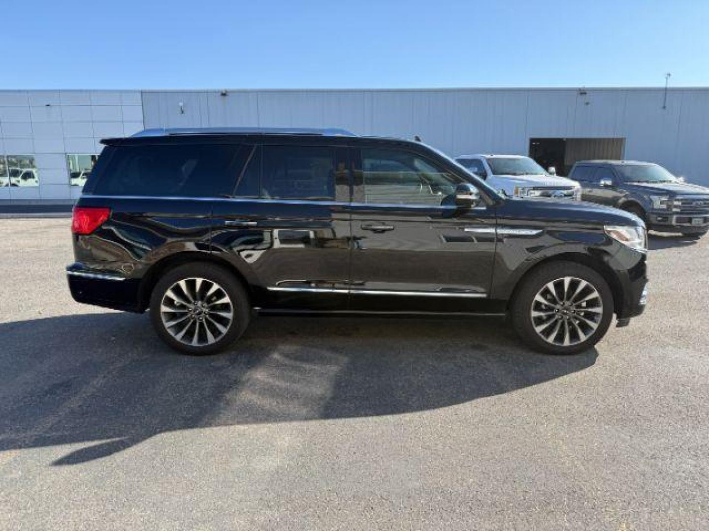 2020 Infinite Black /Ebony Lincoln Navigator (5LMJJ2LT8LE) with an EcoBoost 35L V-6 portdirect injection engine, Automatic transmission, located at 1175 N Woodruff Ave, Idaho Falls, ID, 83401, 43.506901, -111.999657 - At Timberline Auto, finding a great deal on your next vehicle is always easy! Our experienced sales staff's goal is to help find you the right vehicle at the right price! Our knowledgeable finance department has options for almost any credit score. We offer extended service contract options to prote - Photo#42