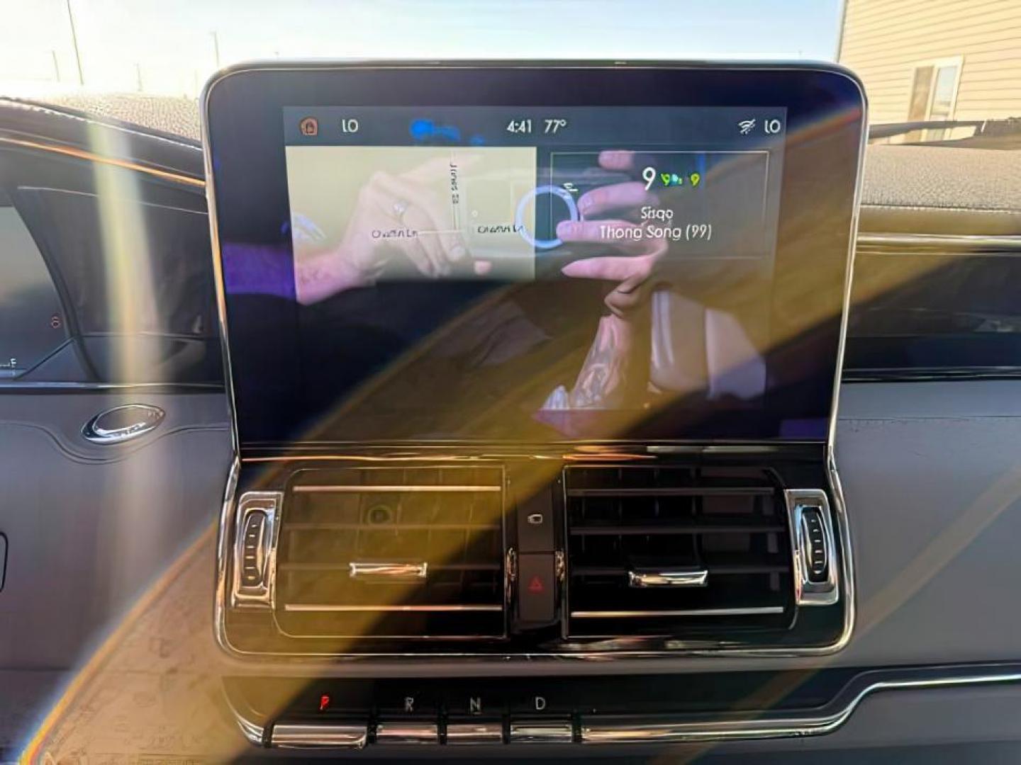 2020 Infinite Black /Ebony Lincoln Navigator (5LMJJ2LT8LE) with an EcoBoost 35L V-6 portdirect injection engine, Automatic transmission, located at 1175 N Woodruff Ave, Idaho Falls, ID, 83401, 43.506901, -111.999657 - At Timberline Auto, finding a great deal on your next vehicle is always easy! Our experienced sales staff's goal is to help find you the right vehicle at the right price! Our knowledgeable finance department has options for almost any credit score. We offer extended service contract options to prote - Photo#19