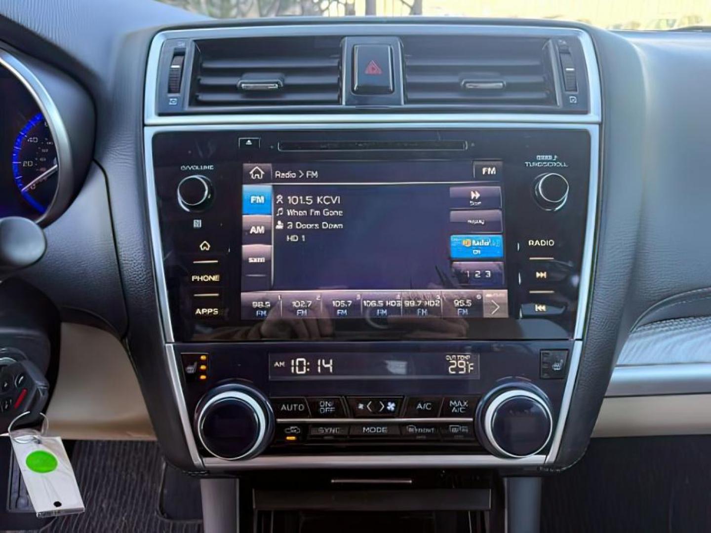 2018 BLUE /Slate Black Subaru Outback (4S4BSACC0J3) with an 25L H-4 DOHC engine, Automatic transmission, located at 1175 N Woodruff Ave, Idaho Falls, ID, 83401, 43.506901, -111.999657 - At Timberline Auto, finding a great deal on your next vehicle is always easy! Our experienced sales staff's goal is to help find you the right vehicle at the right price! Our knowledgeable finance department has options for almost any credit score. We offer extended service contract options to prote - Photo#15